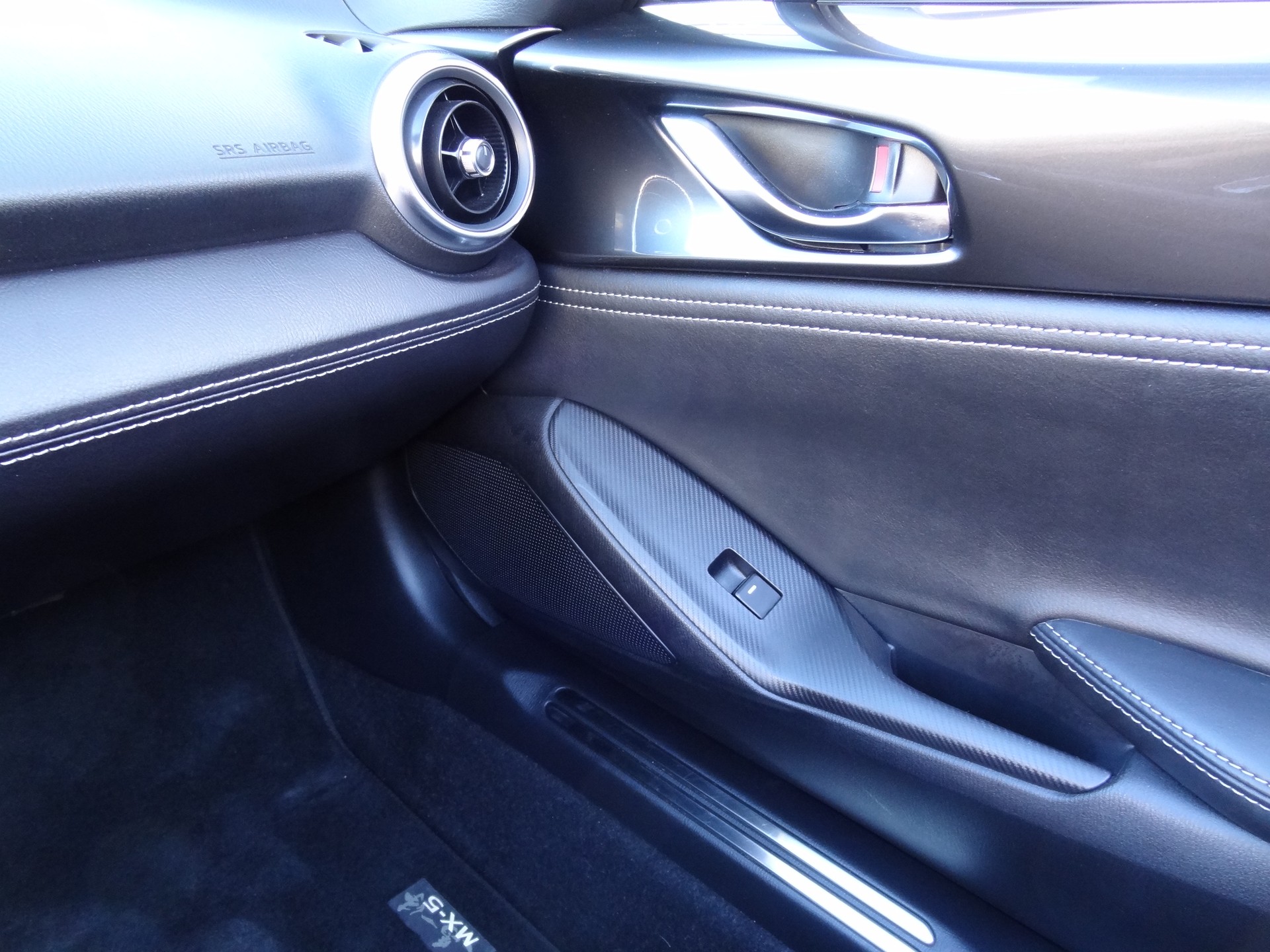 MAZDA MX-5 Skyactiv-G 132 Exclusive-line-image-22