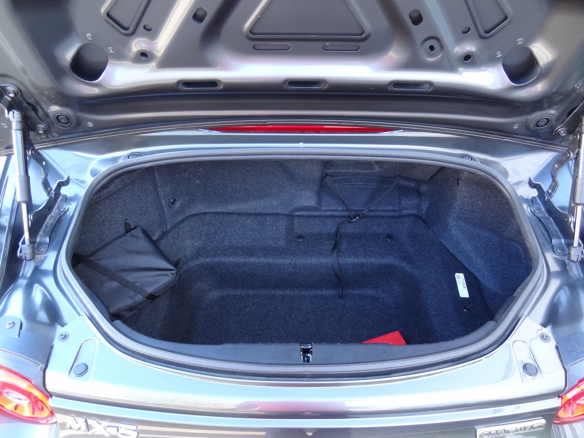 MAZDA MX-5 Skyactiv-G 132 Exclusive-line-image-24