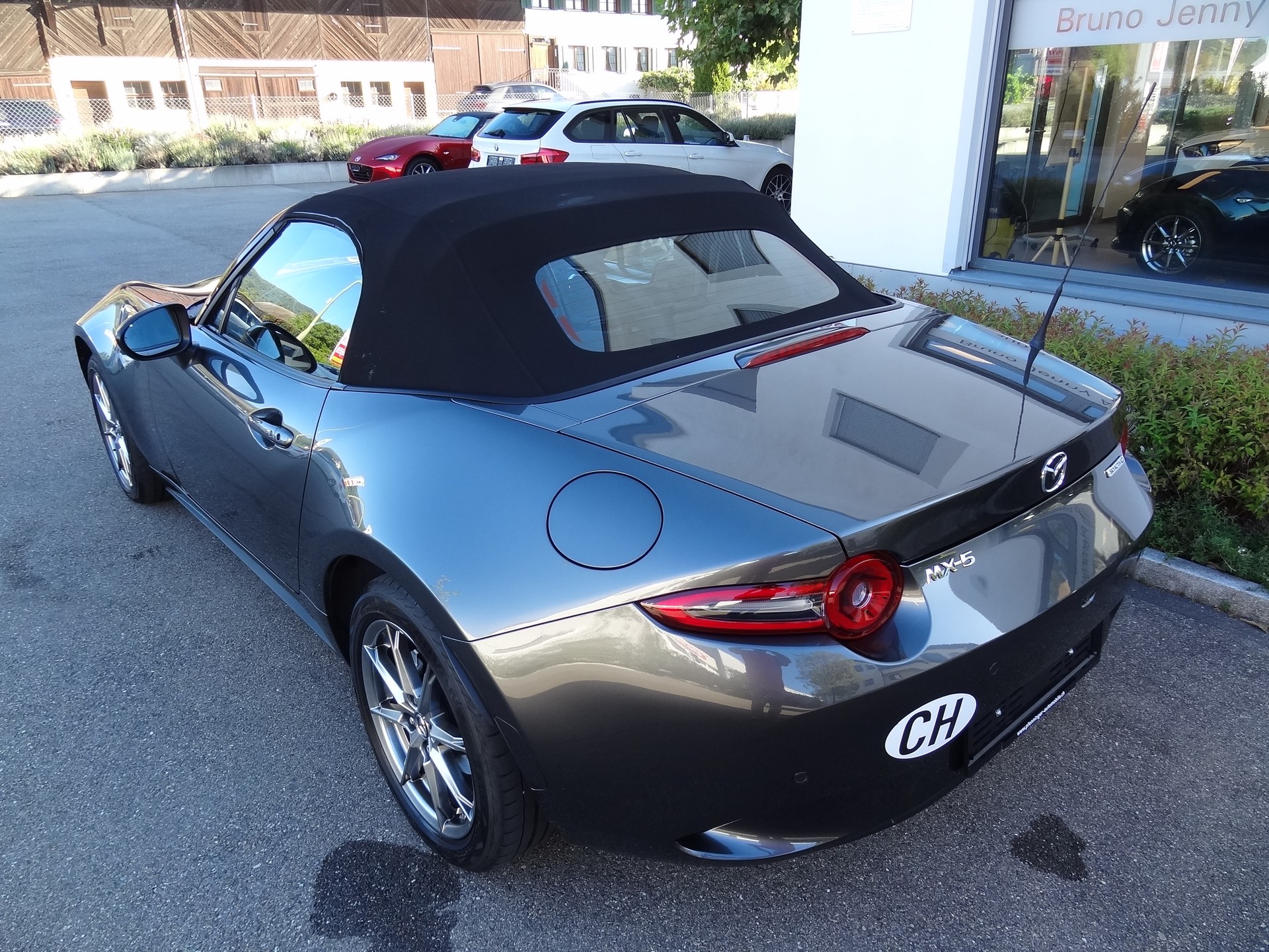 MAZDA MX-5 Skyactiv-G 132 Exclusive-line-image-26