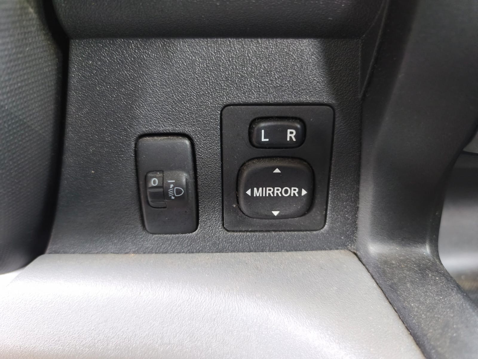 DAIHATSU Sirion 1.3 eco-4WD-image-17