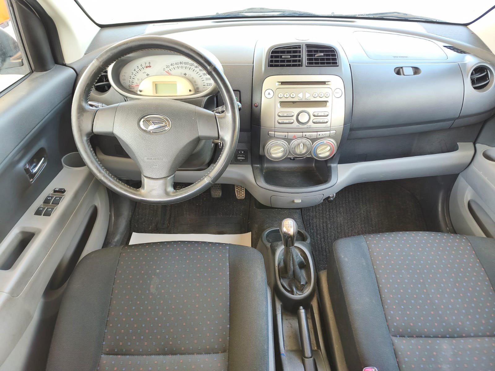 DAIHATSU Sirion 1.3 eco-4WD-image-15