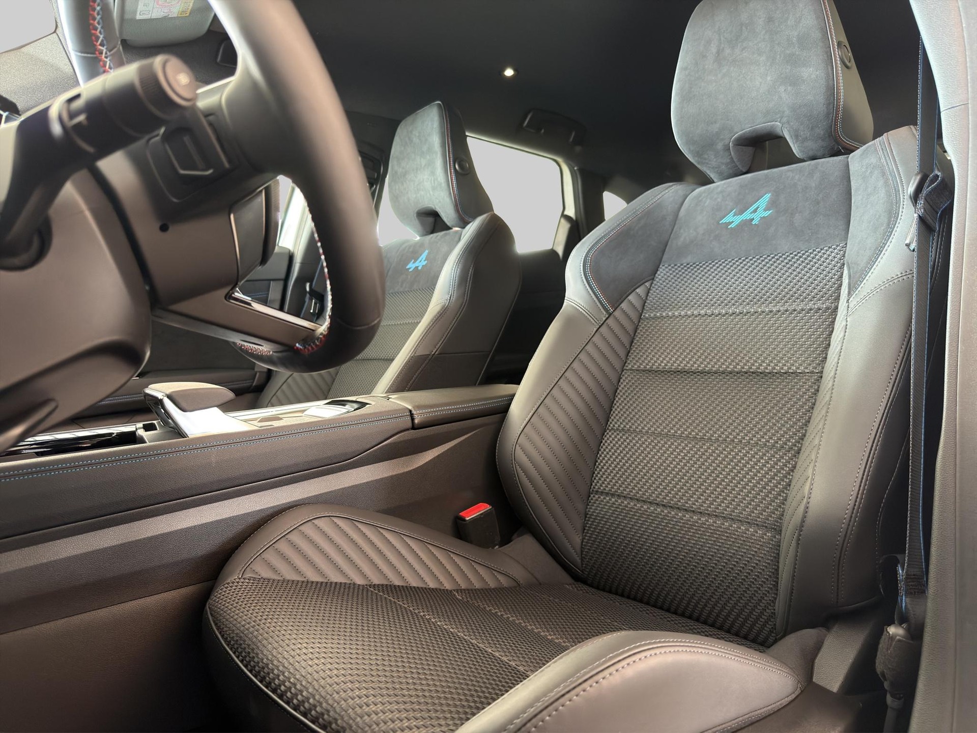 RENAULT Austral 1.2 E-Tech esprit Alpine-image-10