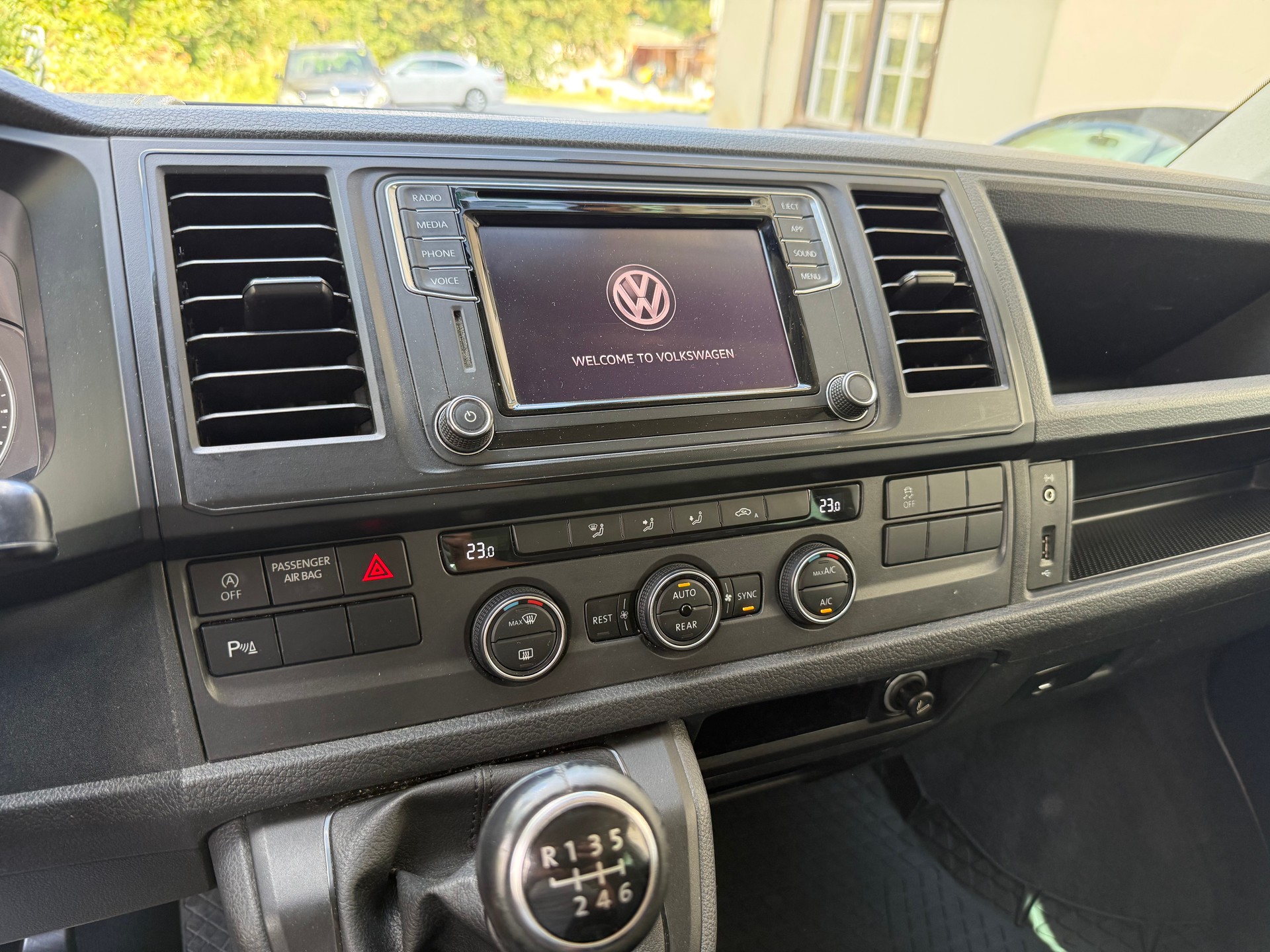 VW T6 California 2.0 TDI Beach Edition 4Motion-image-15