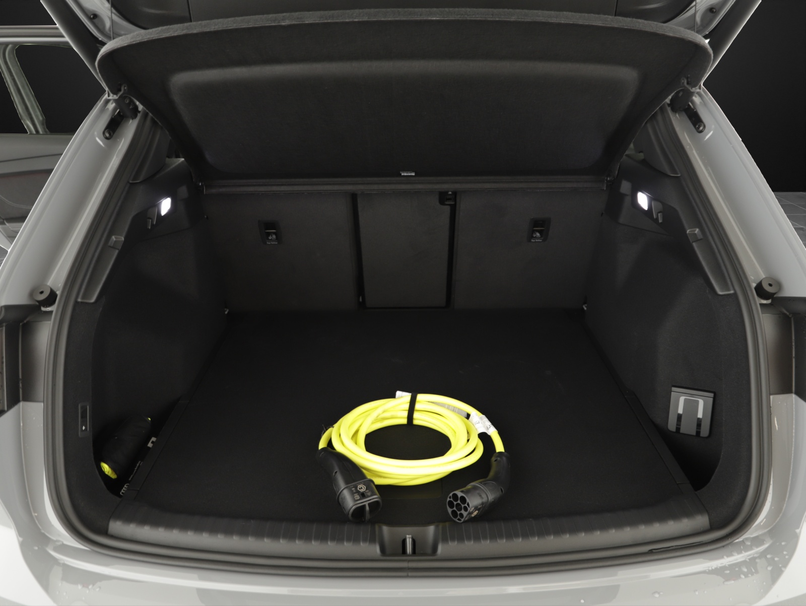 AUDI Q4 e-tron SUV quattro performance-image-12