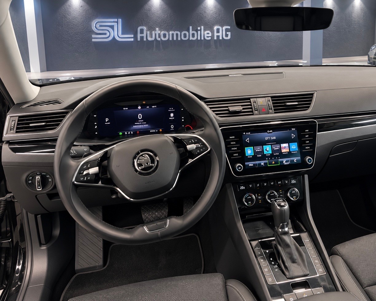 SKODA Superb Combi 2.0 TSI L&K DSG-image-3