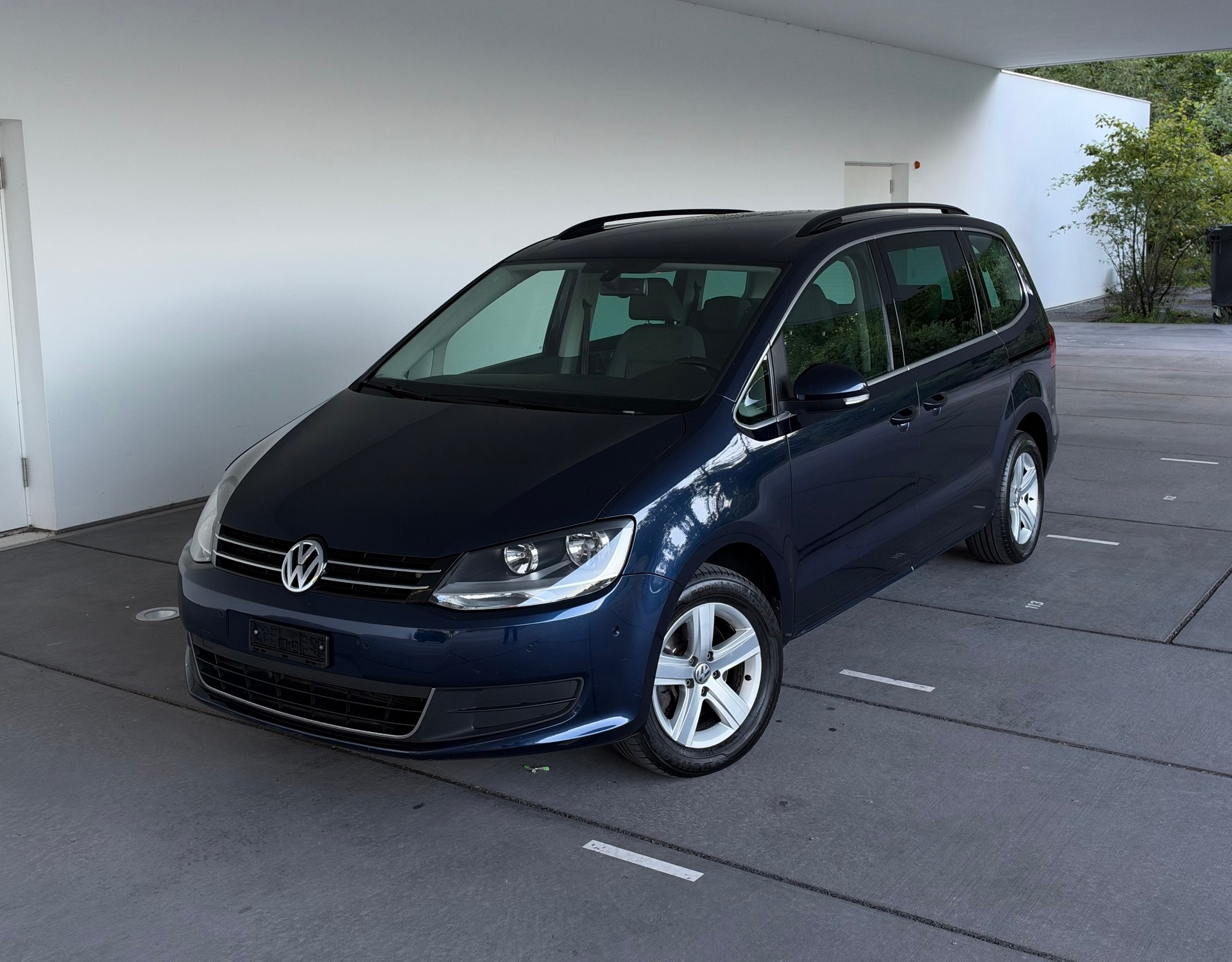 VW Sharan 1.4 TSI BlueMotion Technology Highline DSG-image-0