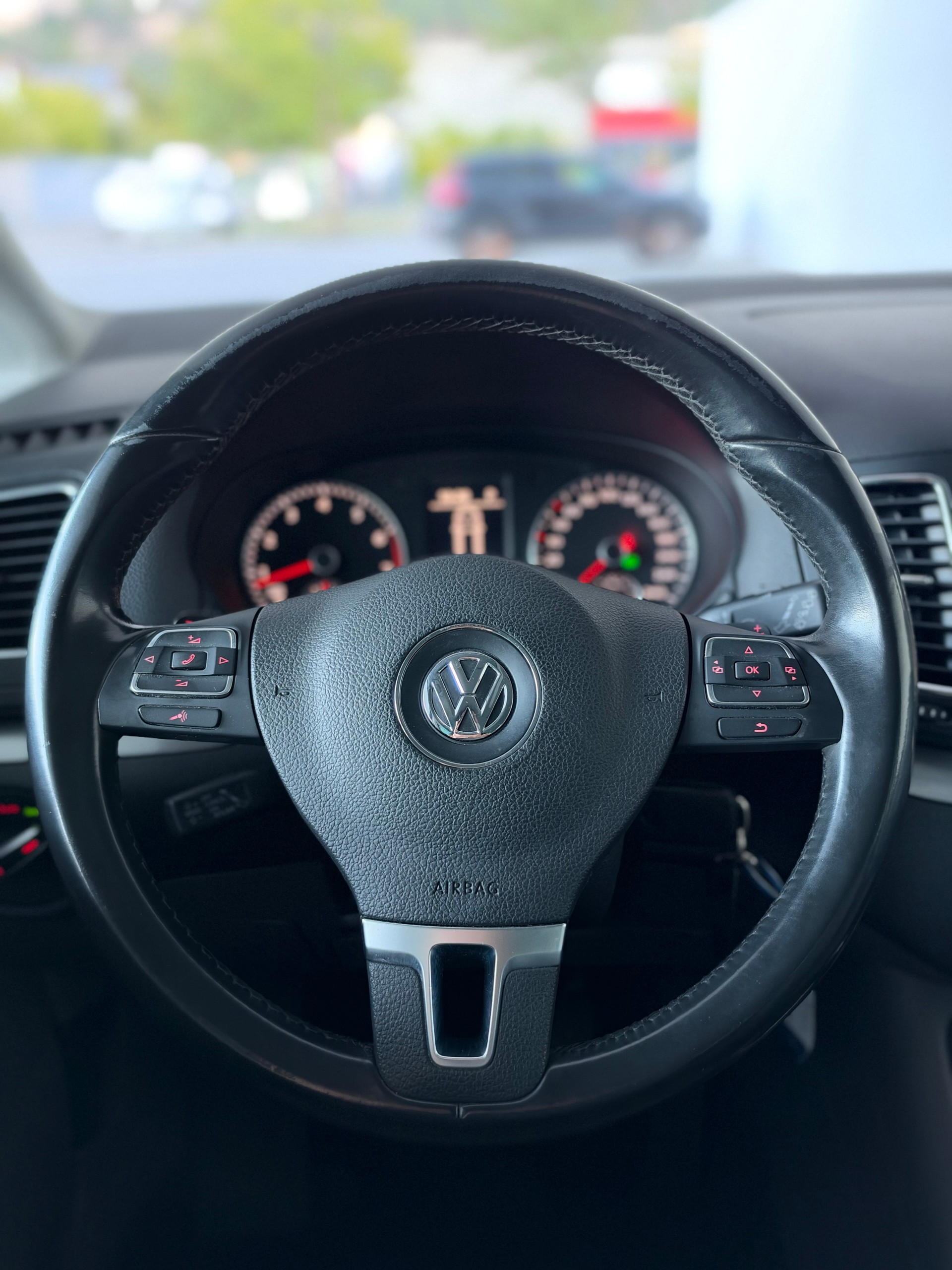 VW Sharan 1.4 TSI BlueMotion Technology Highline DSG-image-11