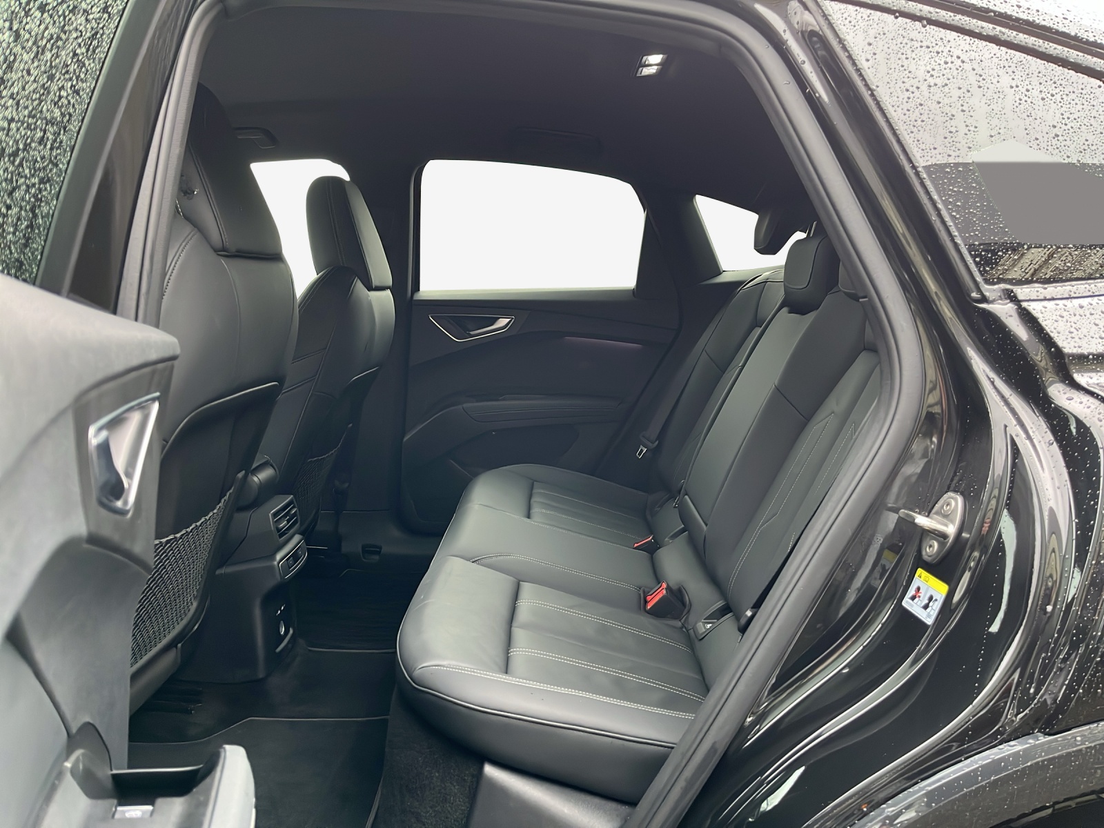 AUDI Q4 Sportback e-tron 55 quattro-image-10