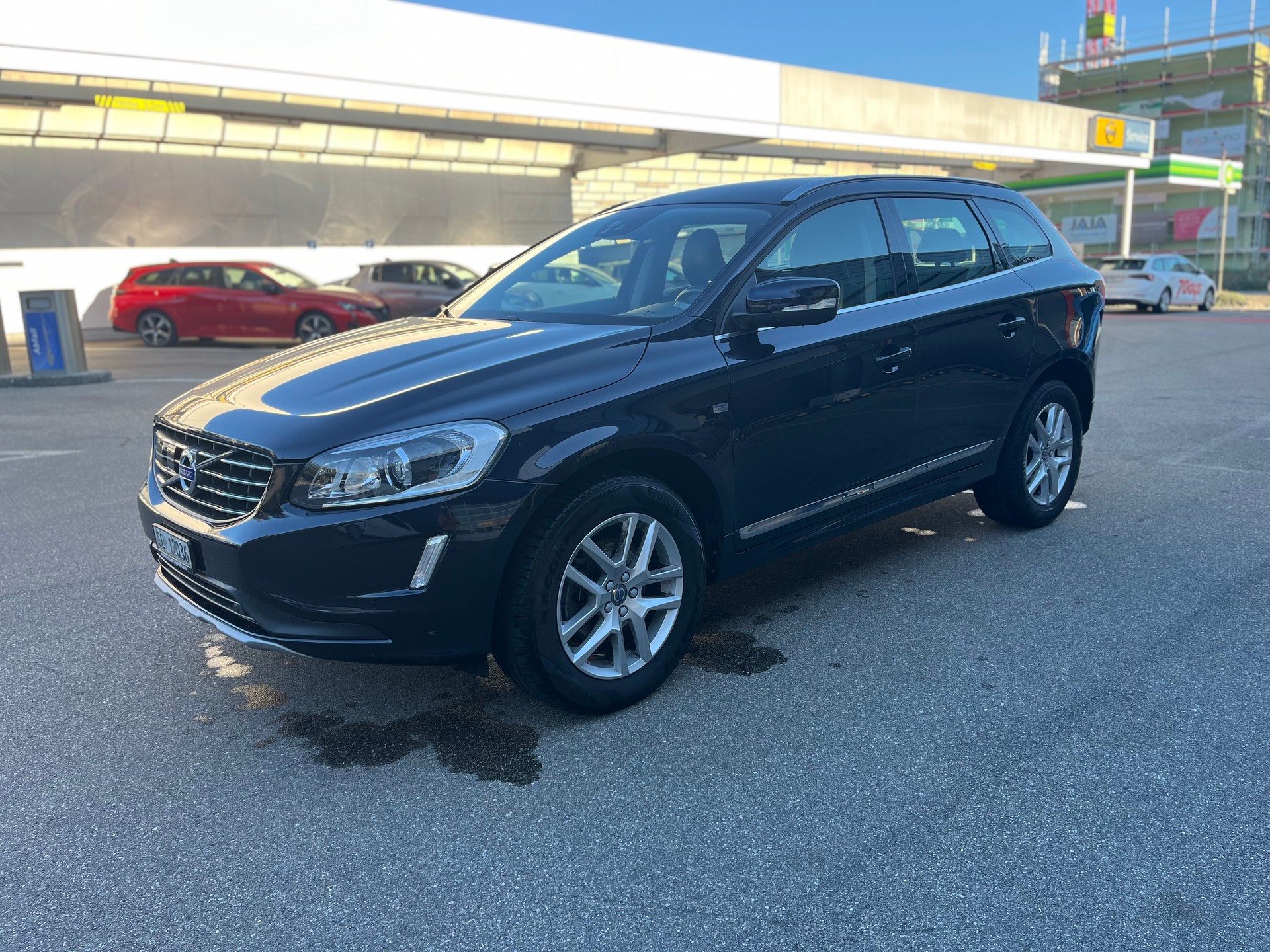 VOLVO XC60-image-0