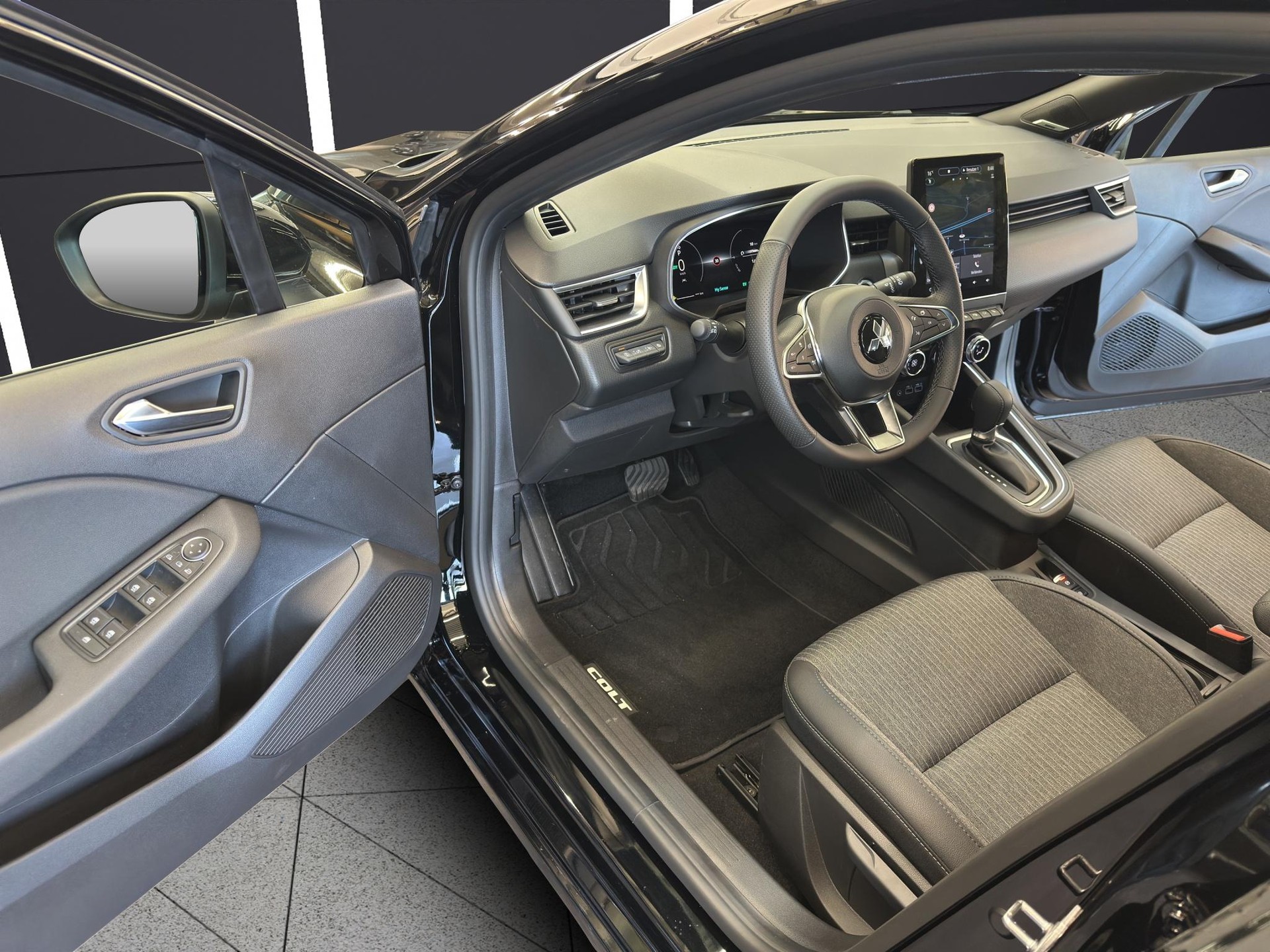 MITSUBISHI Colt 1.6 HEV Instyle-image-13