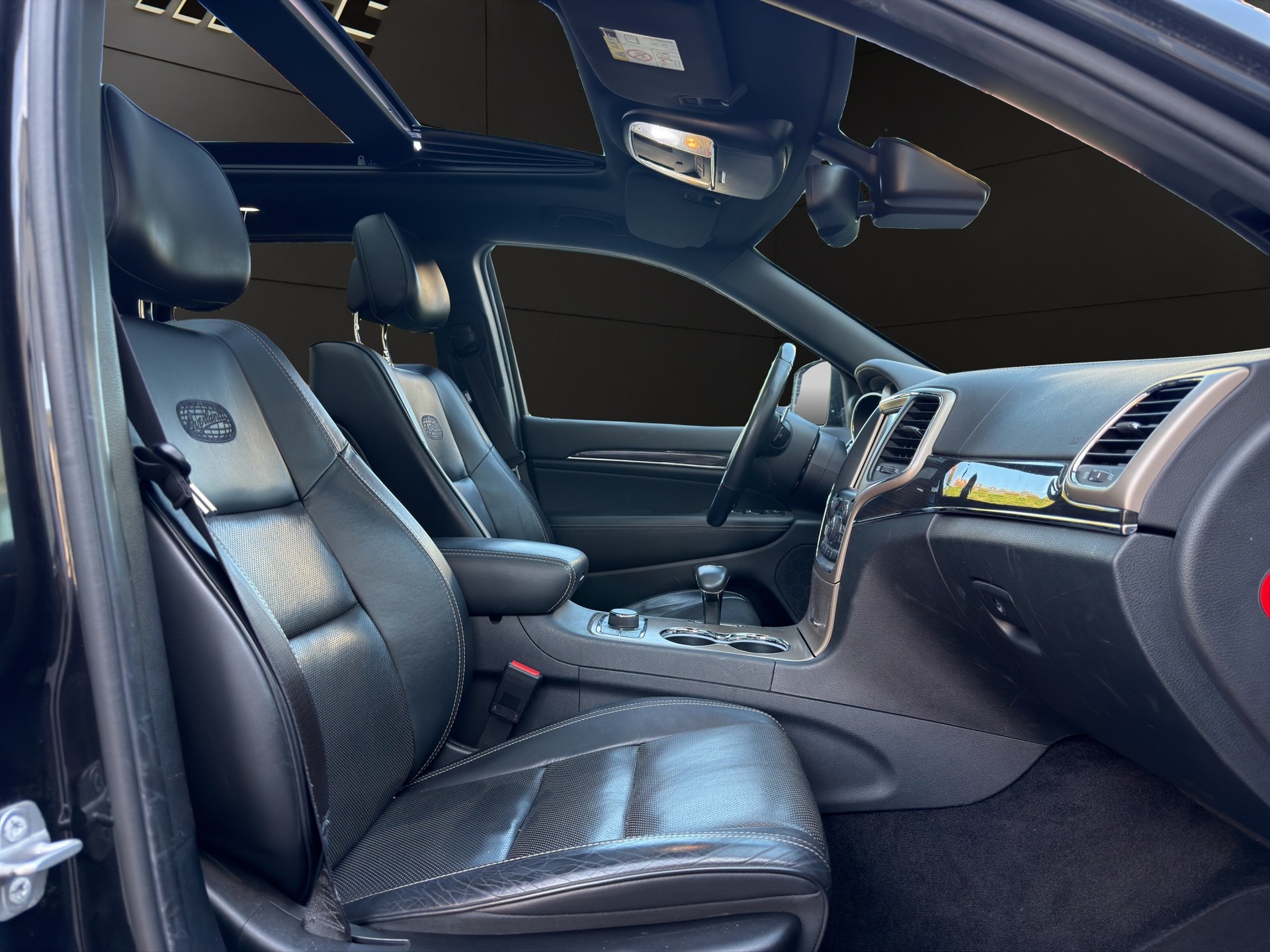 JEEP Grand Cherokee 3.0 CRD Overland Automatic-image-9