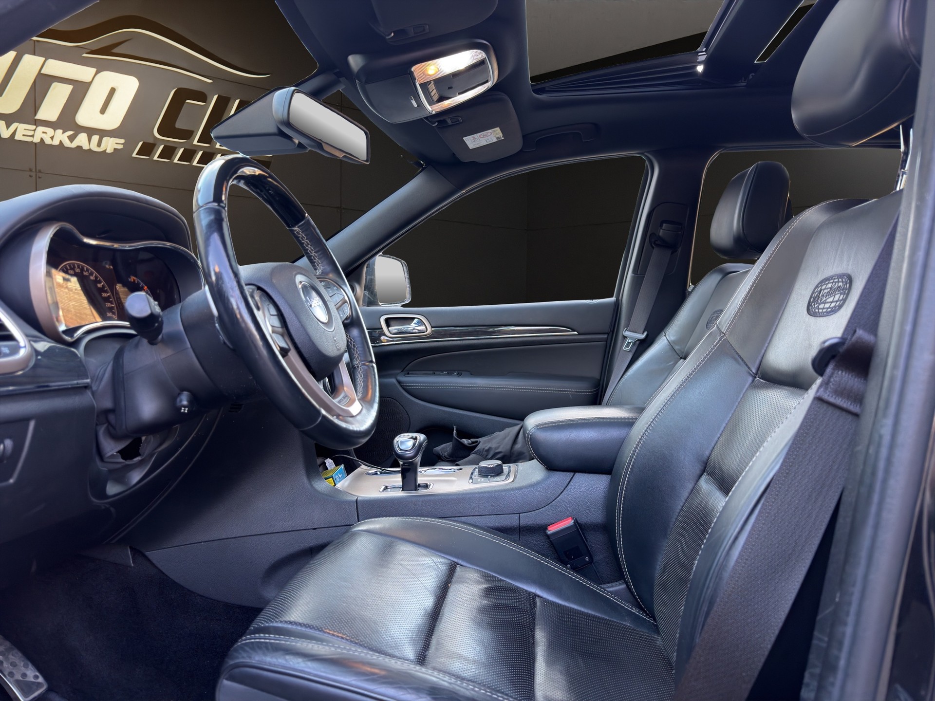 JEEP Grand Cherokee 3.0 CRD Overland Automatic-image-10