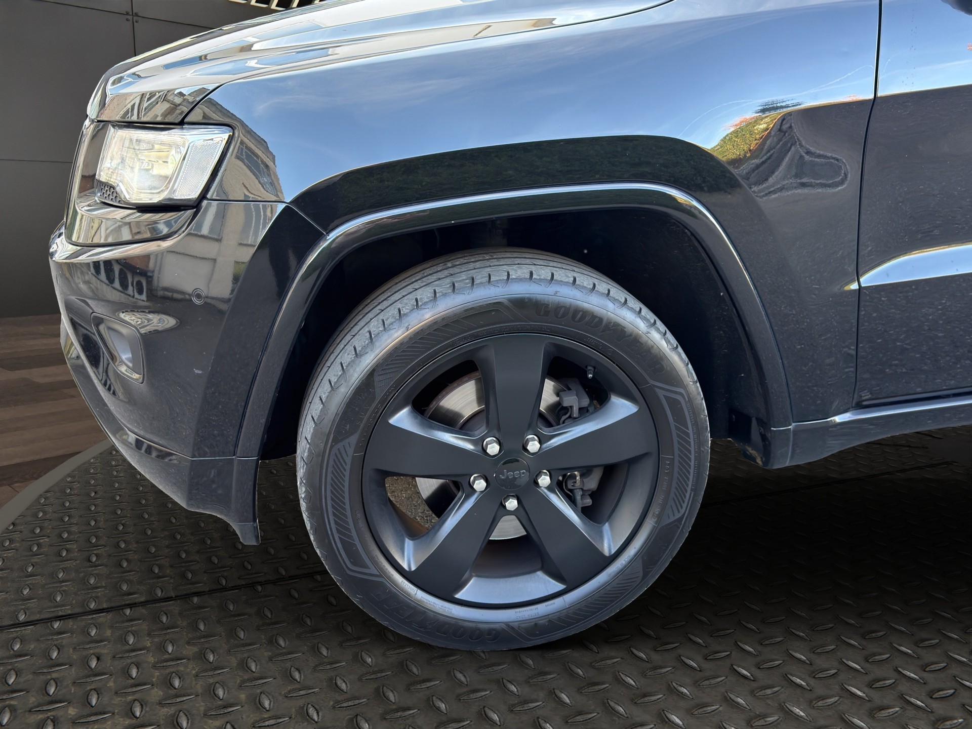 JEEP Grand Cherokee 3.0 CRD Overland Automatic-image-8