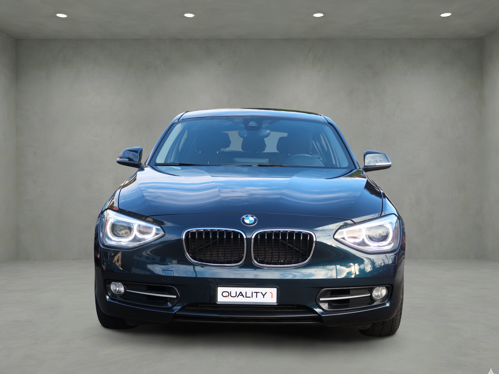 BMW 118i Sport Line Steptronic-image-1