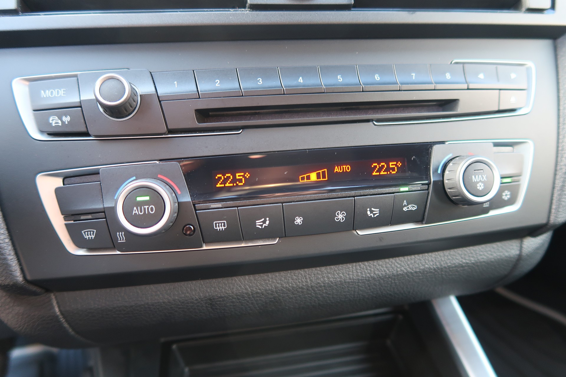 BMW 118i Sport Line Steptronic-image-16