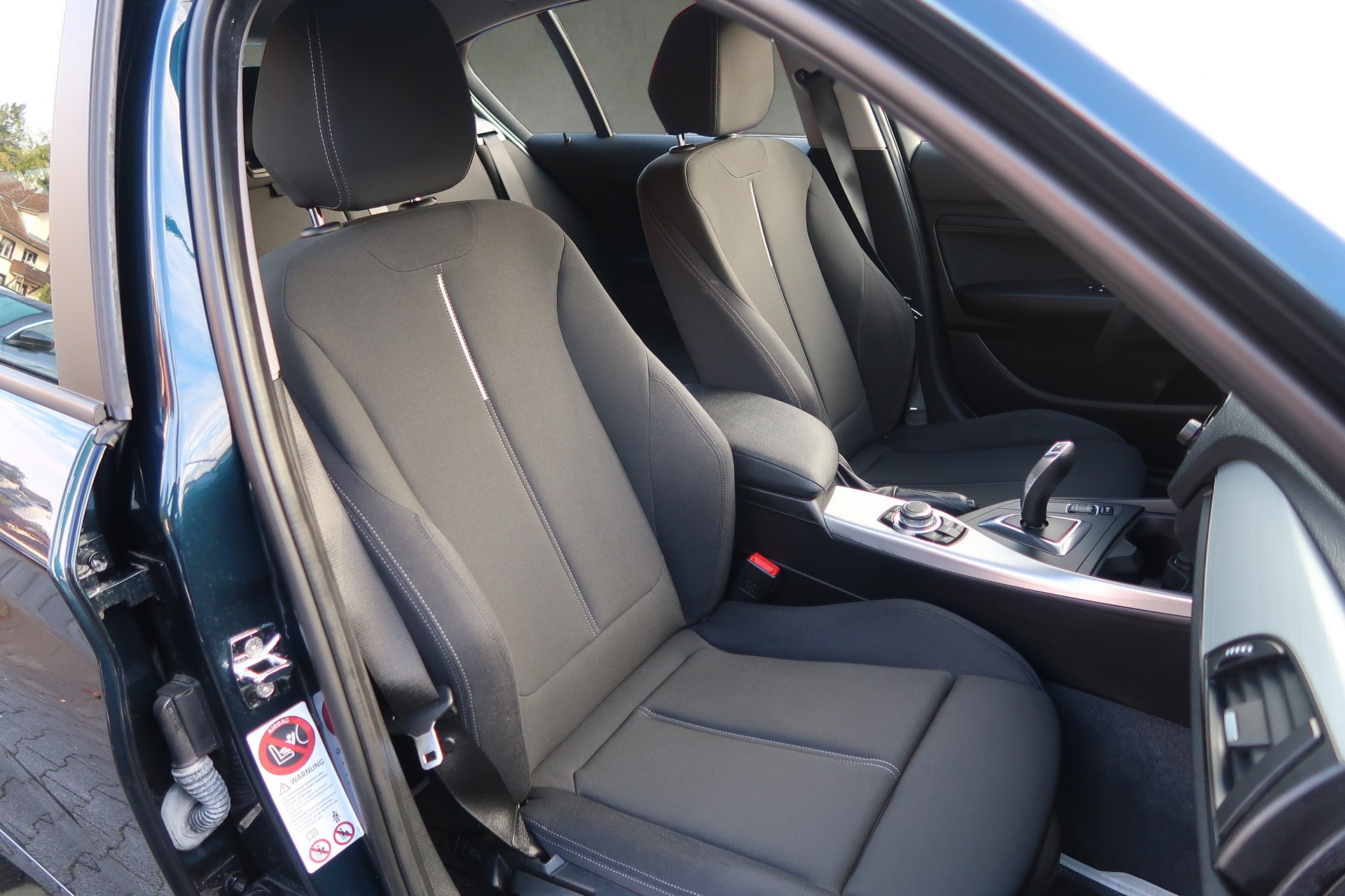 BMW 118i Sport Line Steptronic-image-12