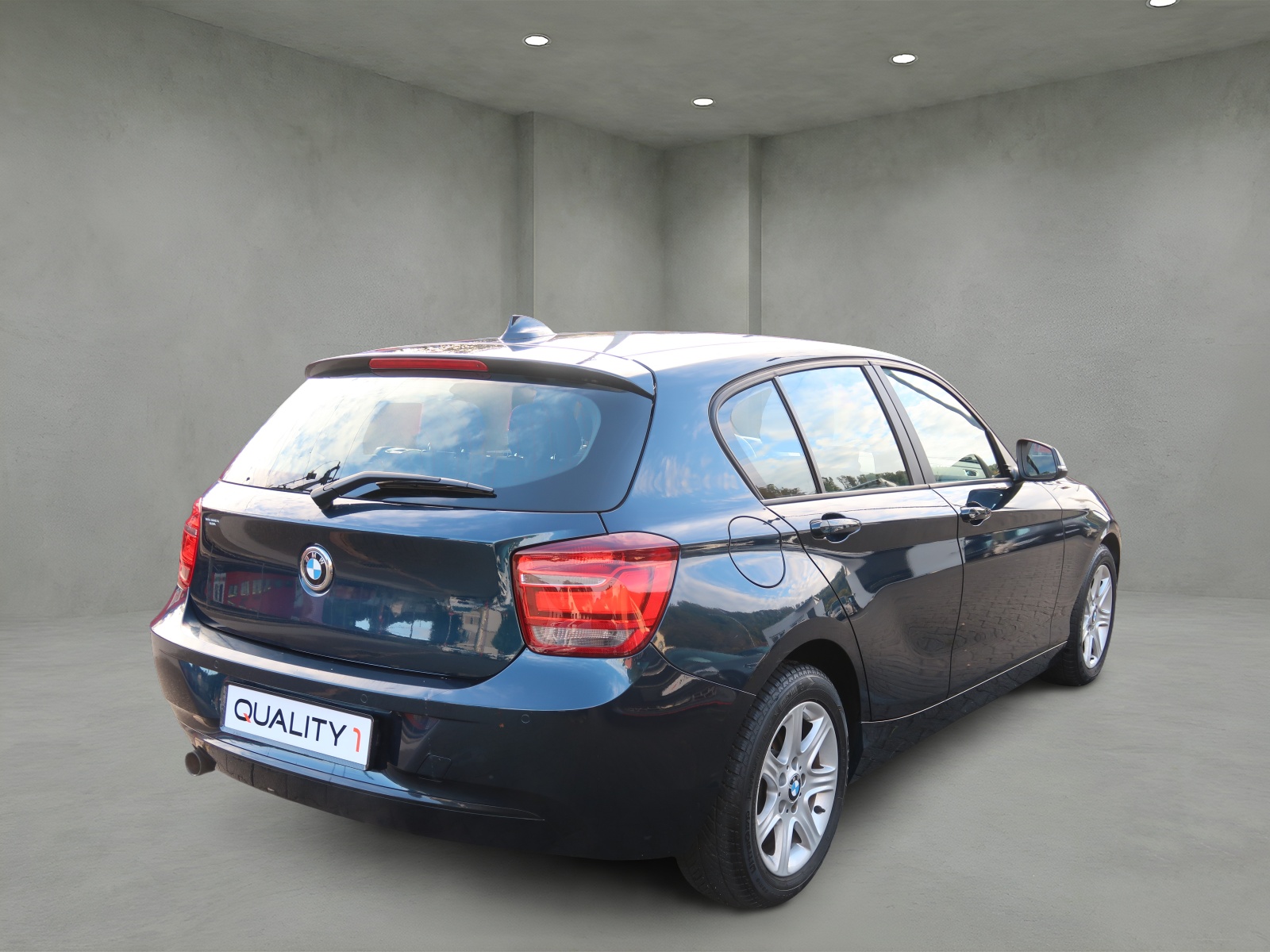 BMW 118i Sport Line Steptronic-image-4