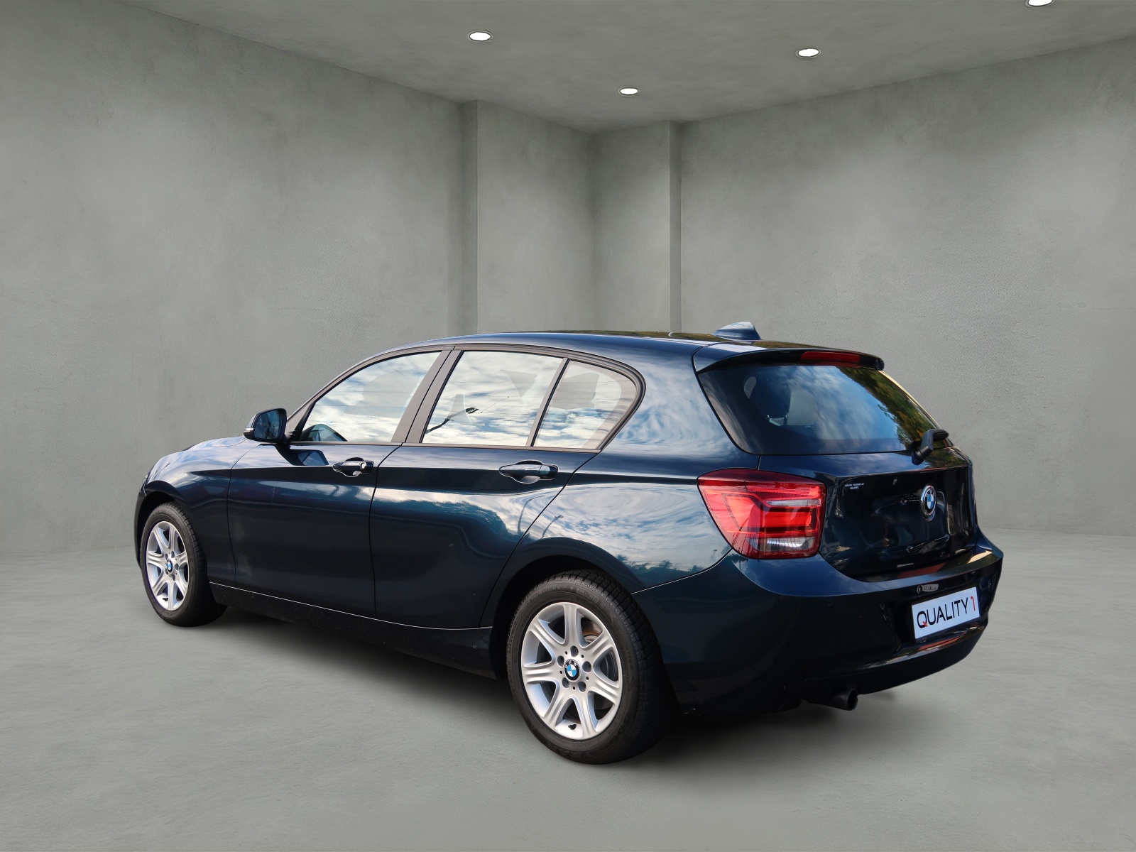 BMW 118i Sport Line Steptronic-image-6