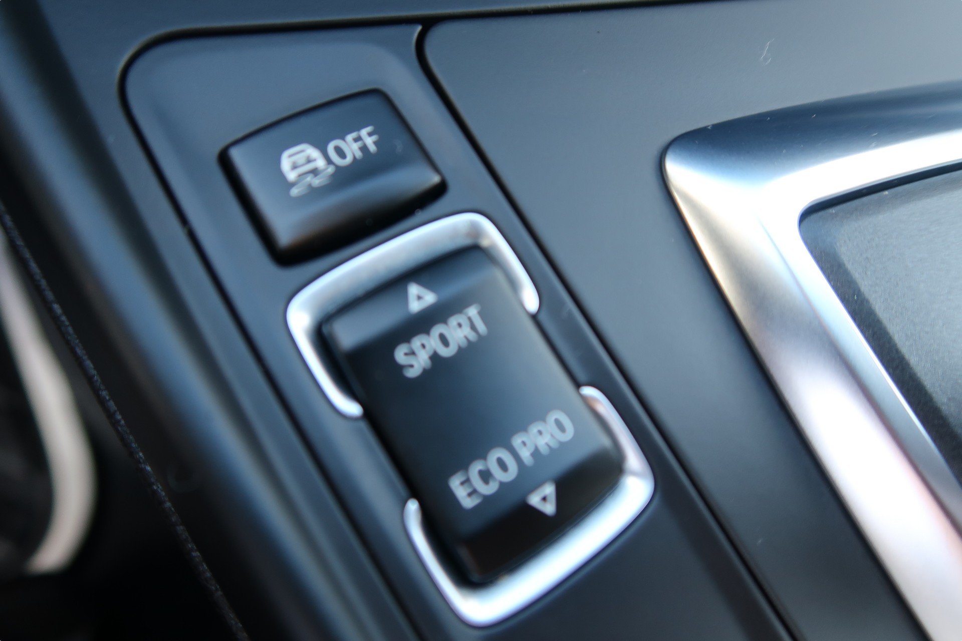 BMW 118i Sport Line Steptronic-image-18
