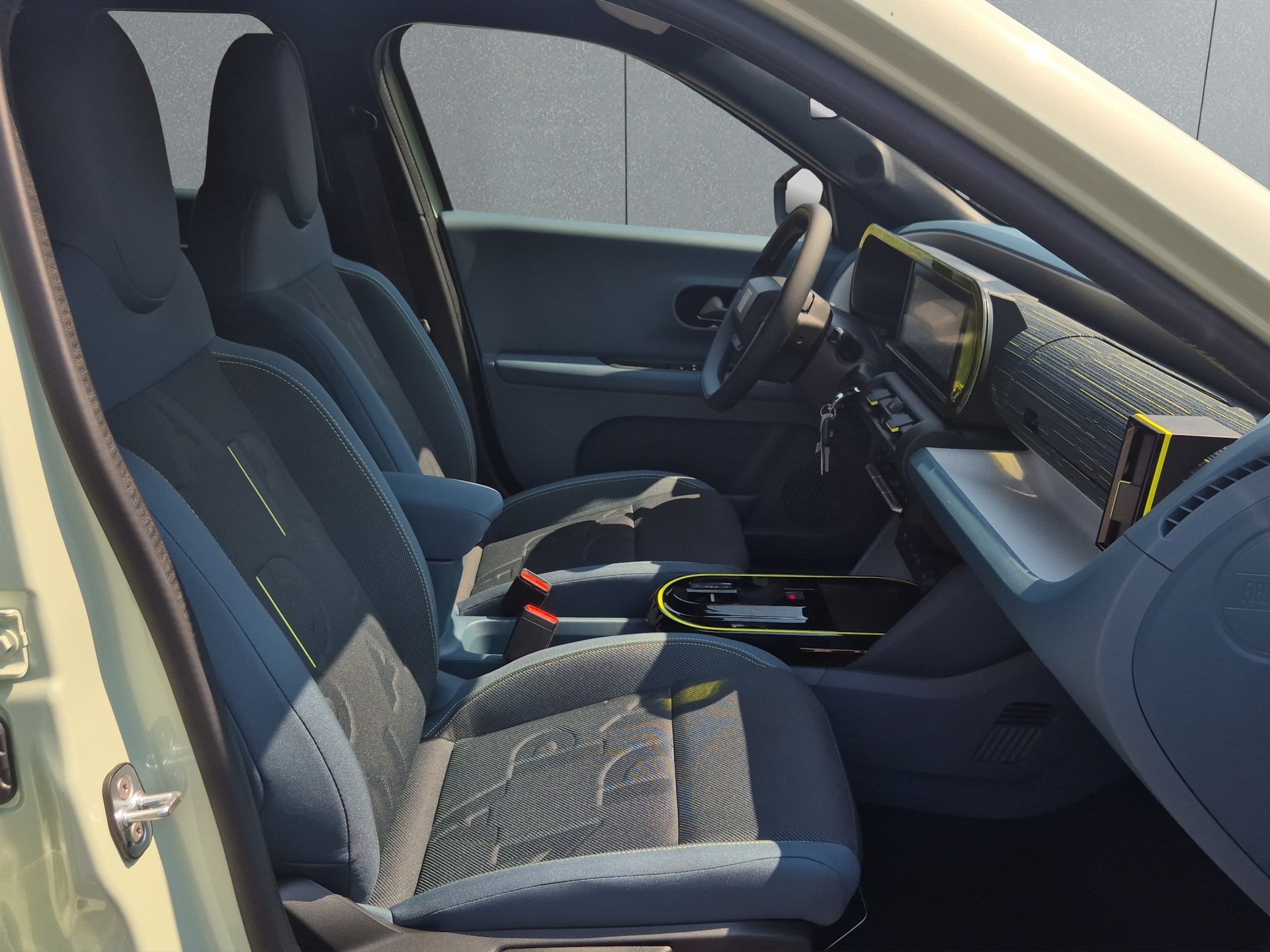 FIAT Grande Panda 1.2 Hybrid Icon-image-15
