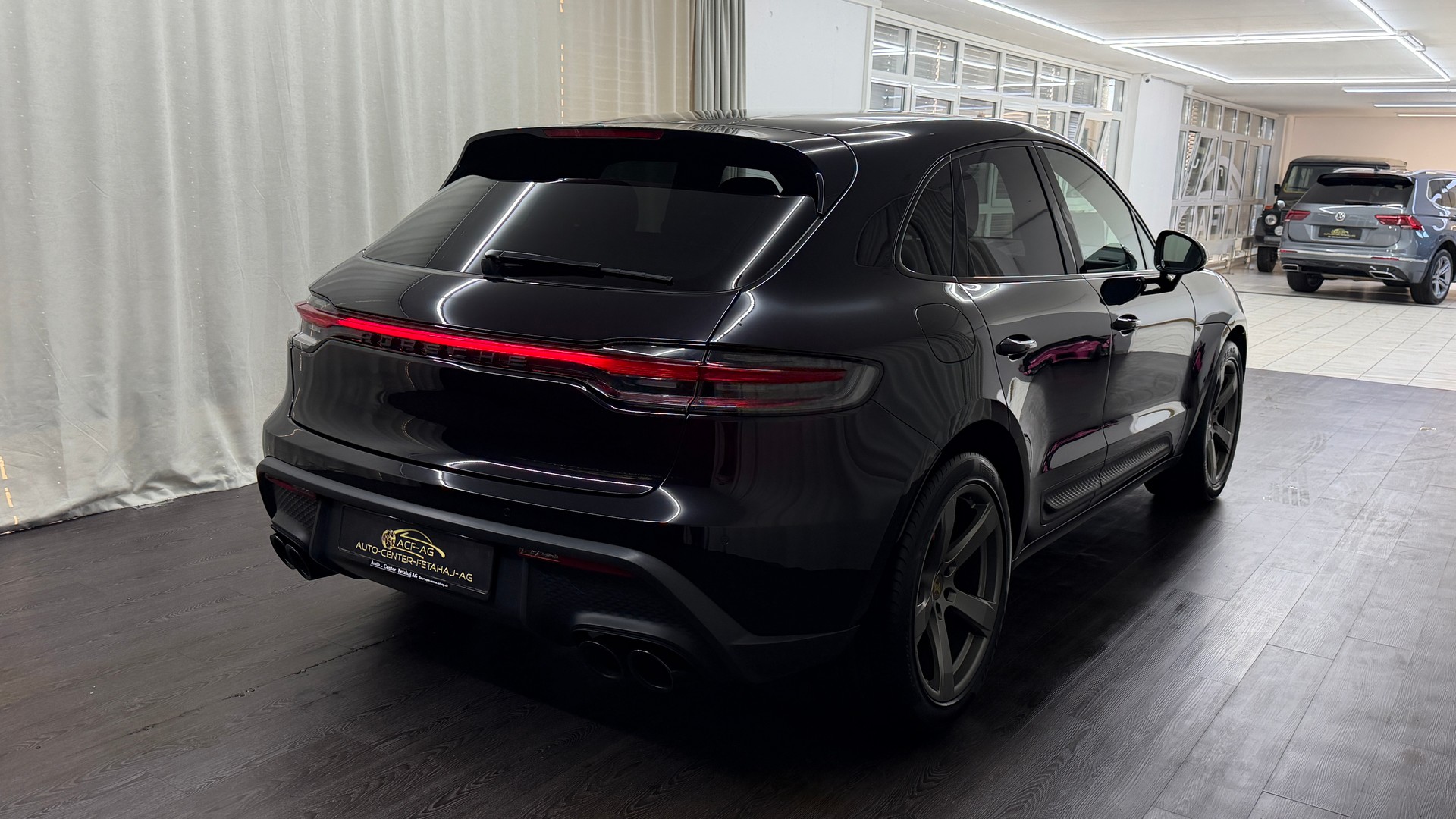 PORSCHE Macan S PDK-image-3