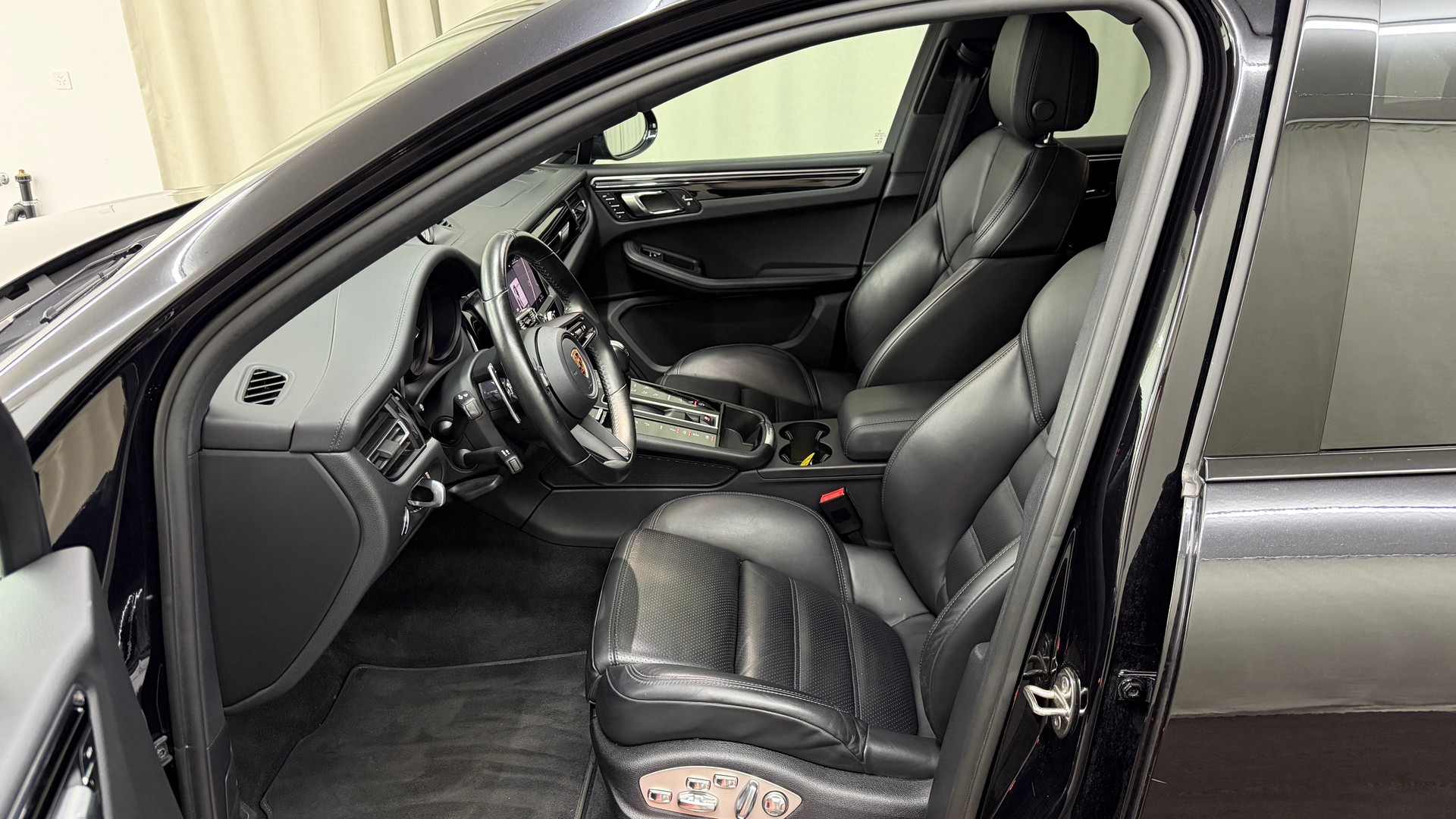 PORSCHE Macan S PDK-image-6