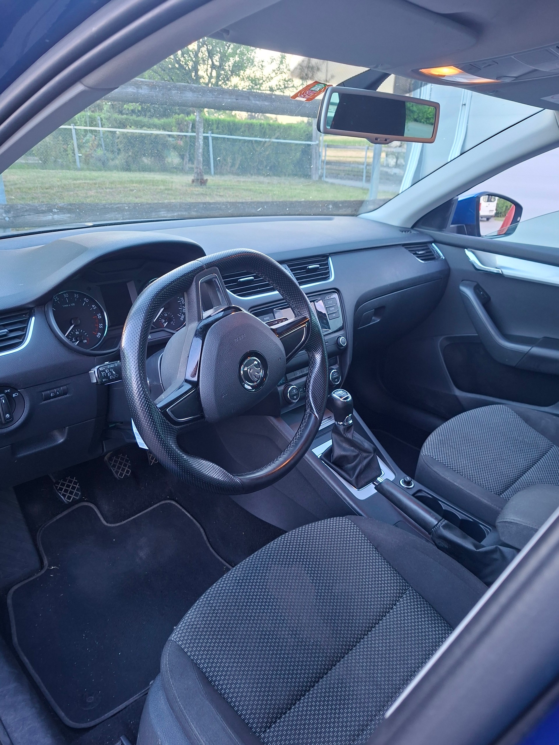 SKODA 1.6 TDI 110 GreenLine-image-4
