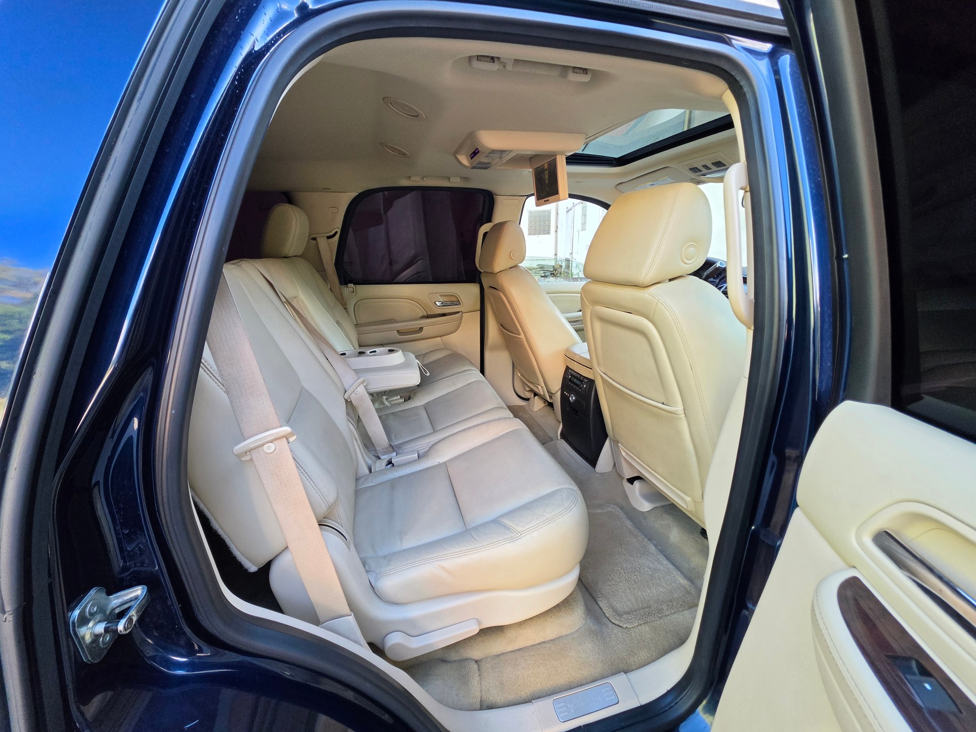 CADILLAC Escalade 6.2 Sport Luxury-image-23