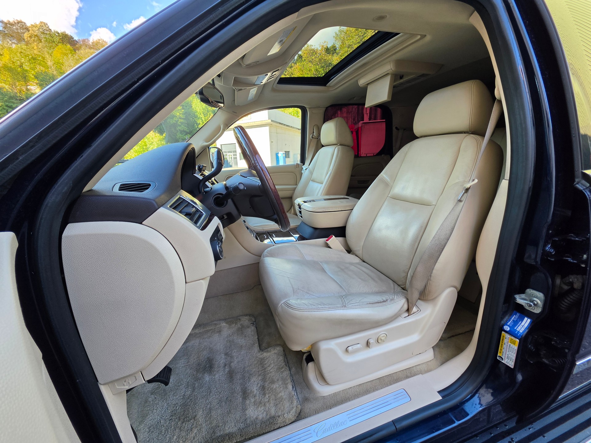 CADILLAC Escalade 6.2 Sport Luxury-image-20