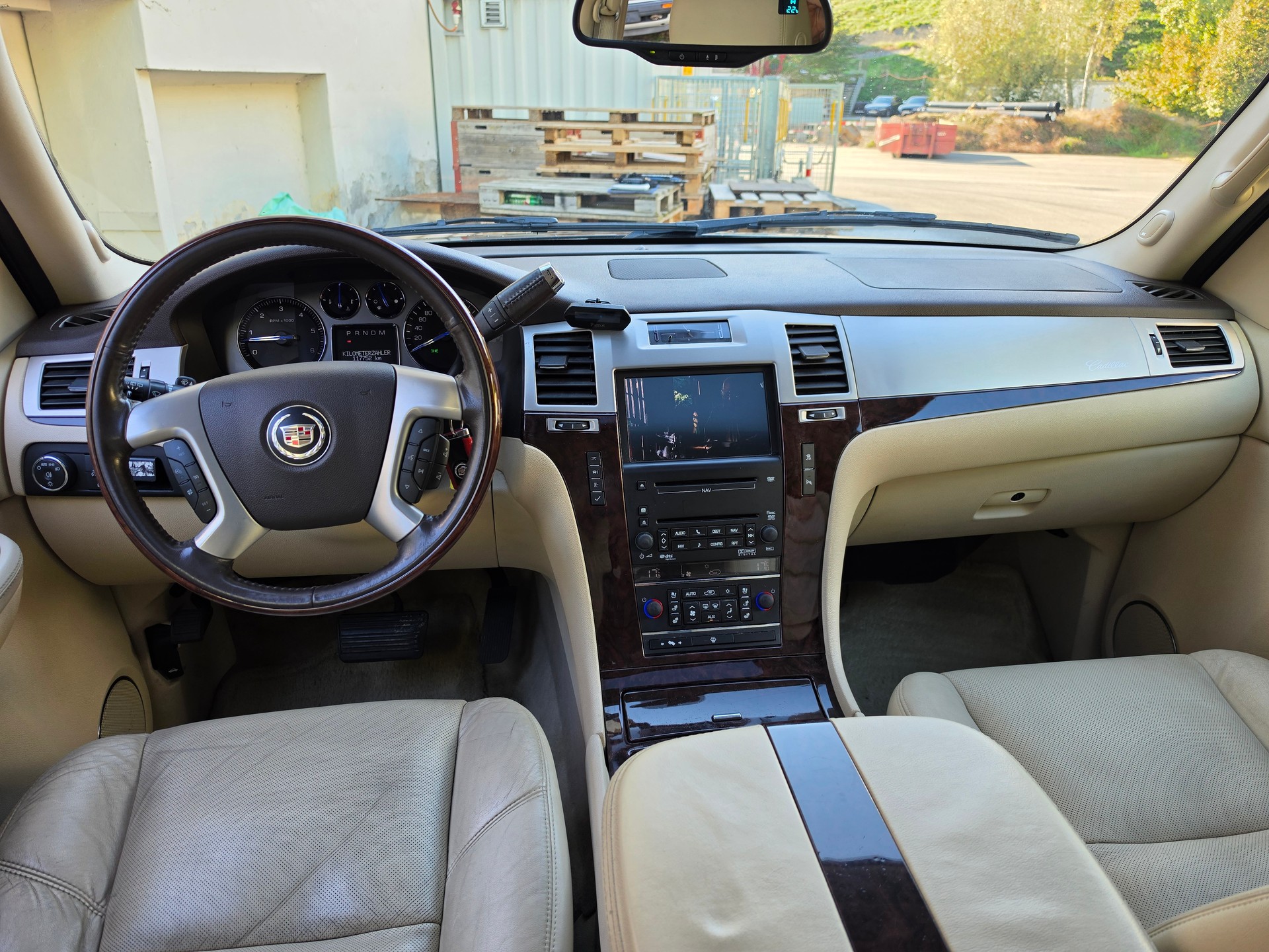 CADILLAC Escalade 6.2 Sport Luxury-image-18