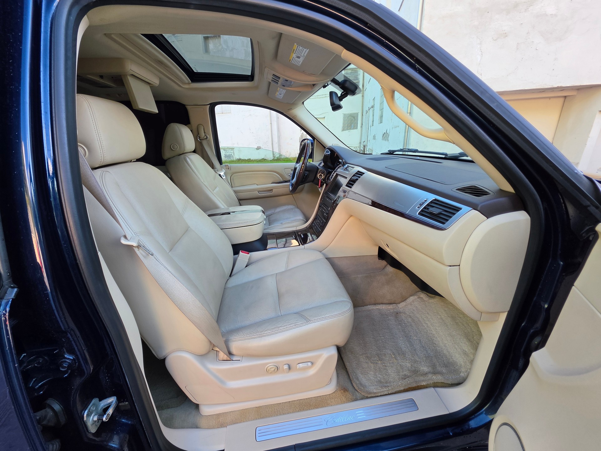 CADILLAC Escalade 6.2 Sport Luxury-image-21