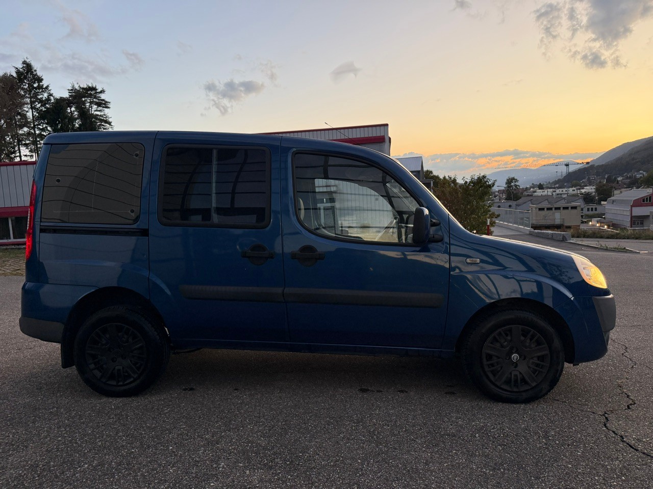 FIAT Doblò 1.9 JTD eMusica-image-7
