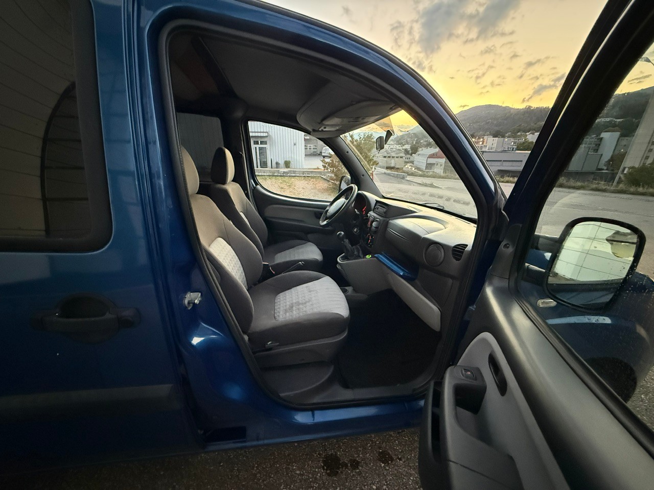 FIAT Doblò 1.9 JTD eMusica-image-9