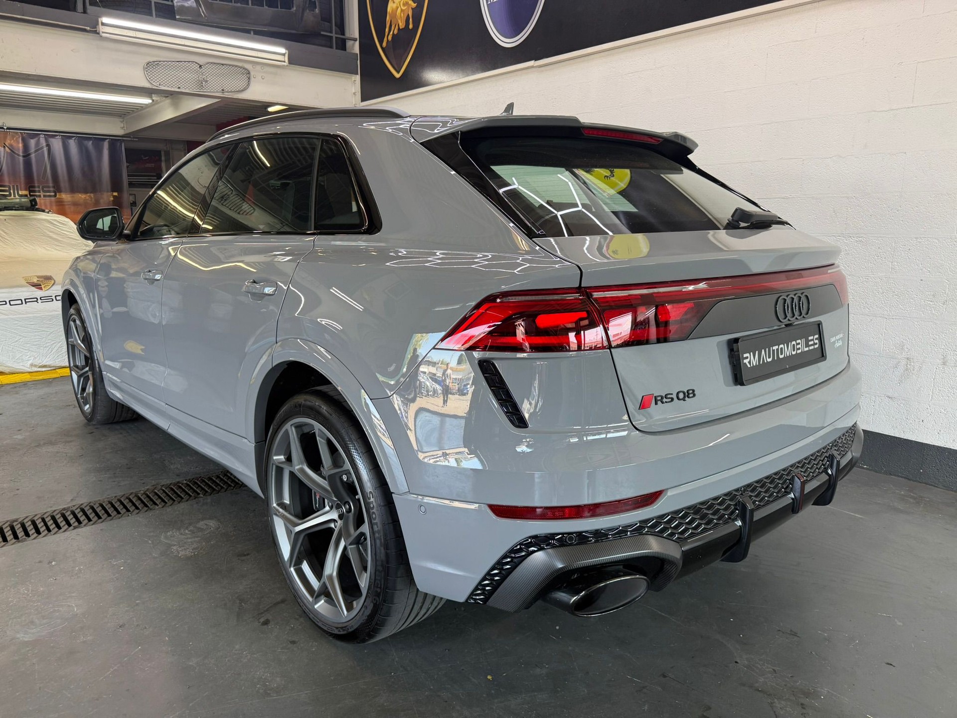 AUDI RSQ8 performance quattro-image-2