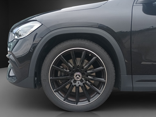 MERCEDES-BENZ GLA 250 AMG Line 4Matic-image-5