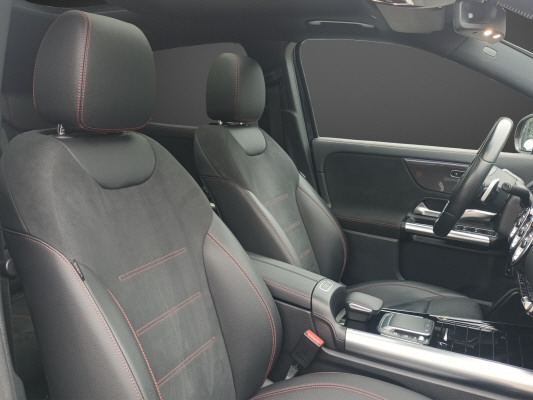 MERCEDES-BENZ GLA 250 AMG Line 4Matic-image-7