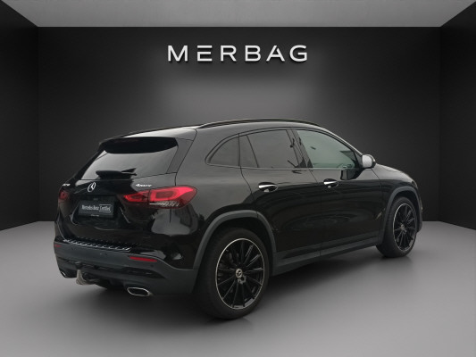 MERCEDES-BENZ GLA 250 AMG Line 4Matic-image-1