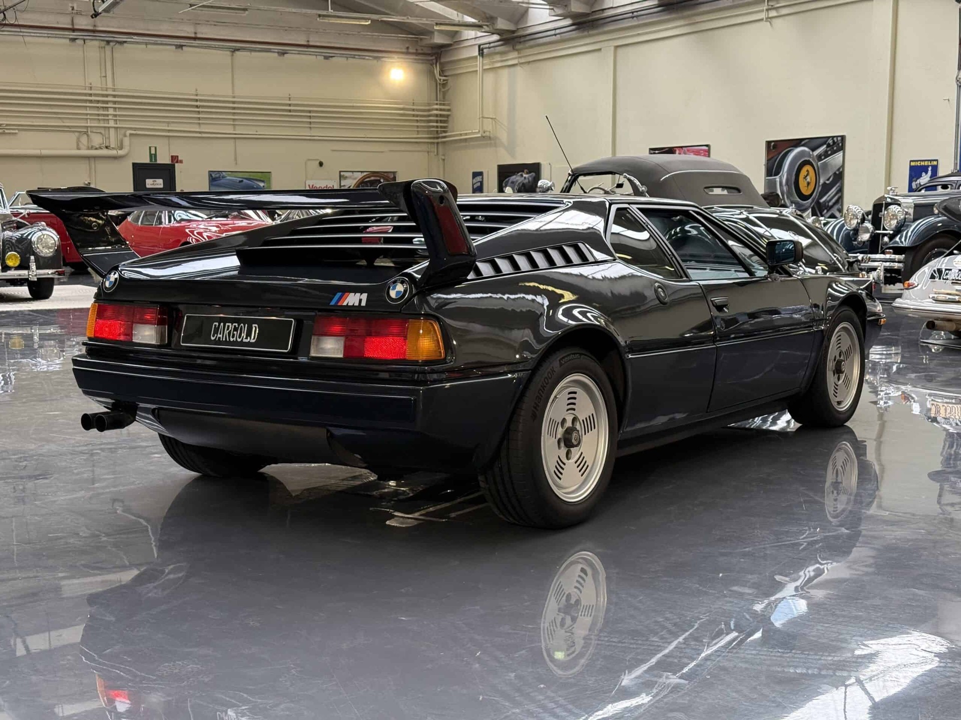 BMW M 1-image-23