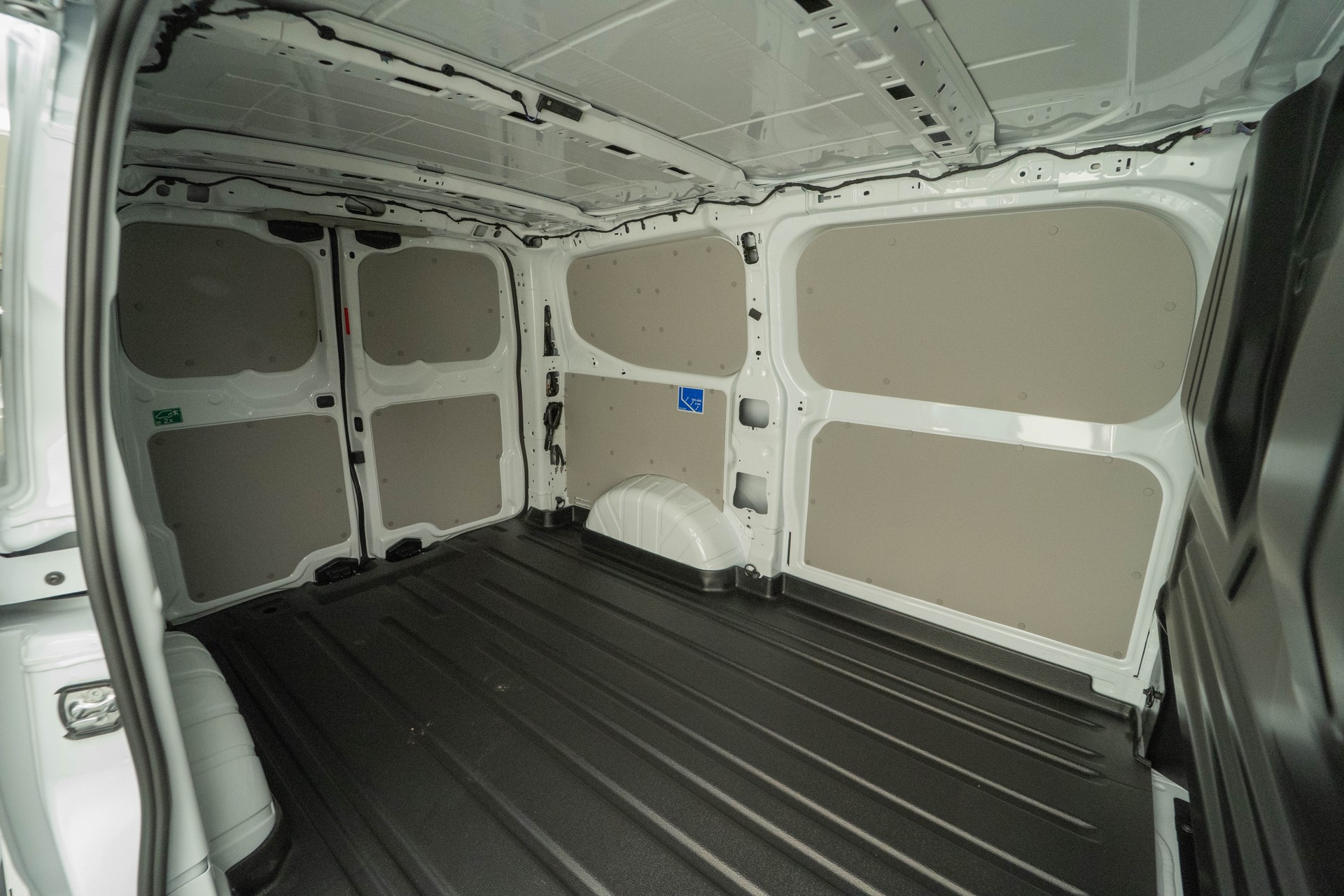 FORD Transit C Van 280 L1 2.0 EcoBlue 136 Trend-image-5