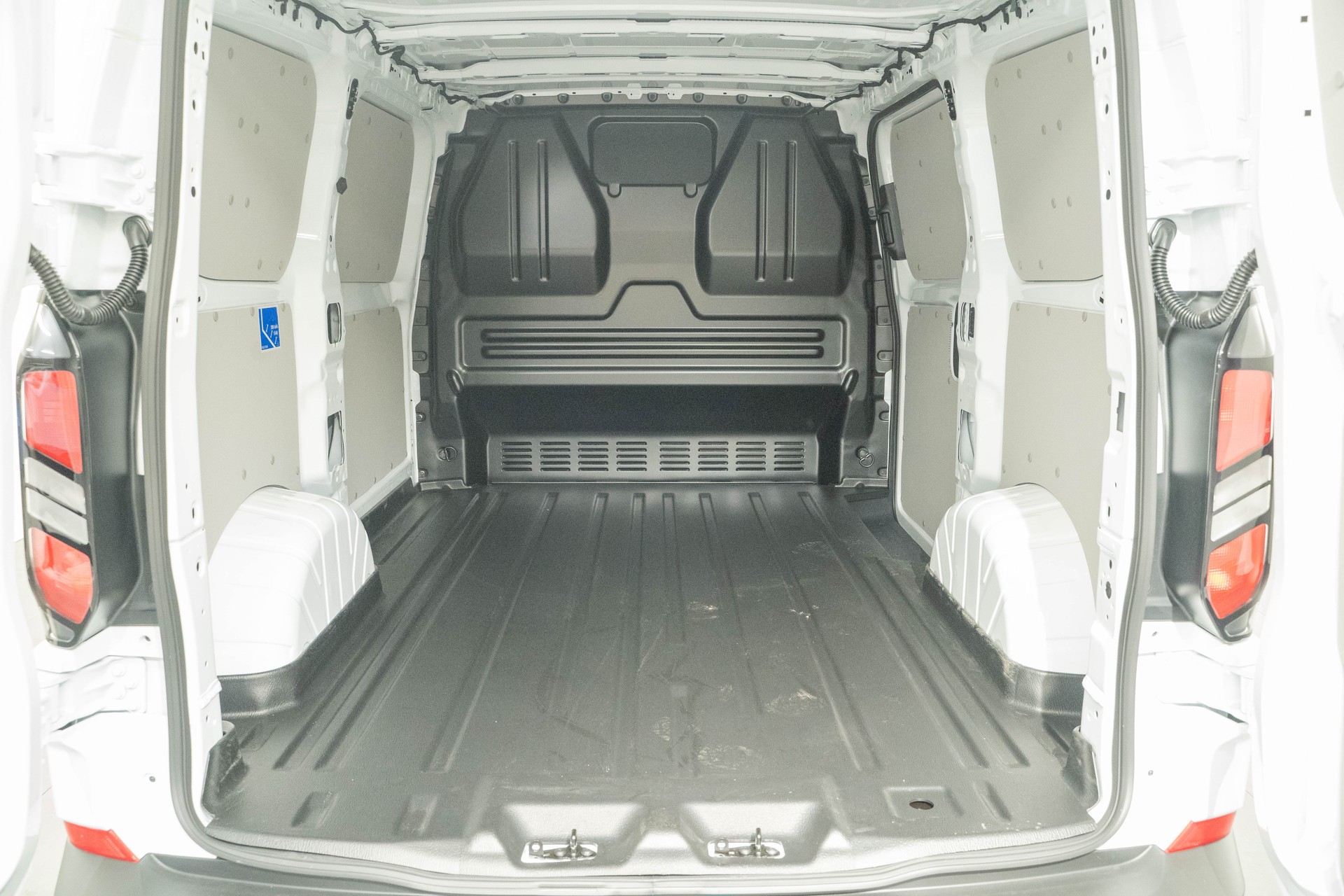 FORD Transit C Van 280 L1 2.0 EcoBlue 136 Trend-image-4