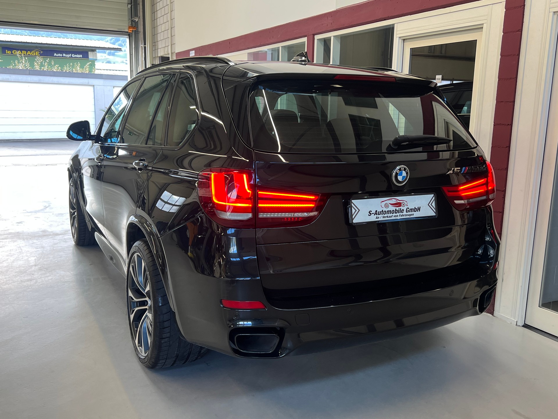 BMW X5 xDrive M50d Pure M Sport Plus Steptronic-image-6