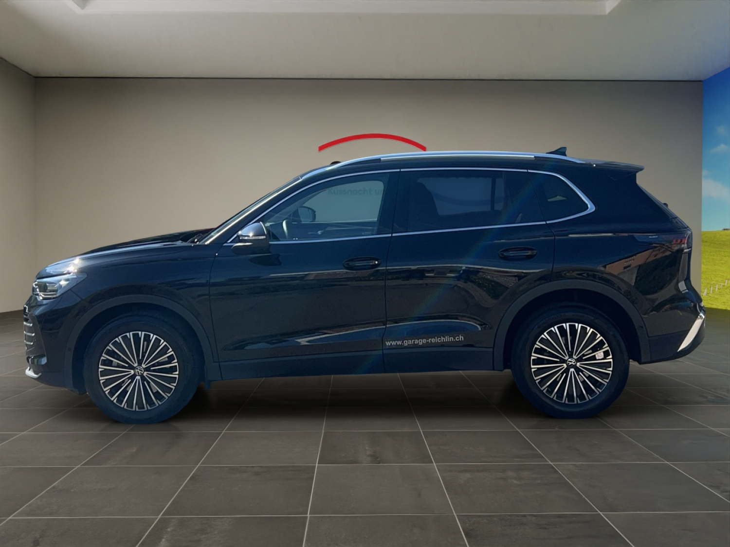 VW Tiguan 2.0 TDI SCR Elegance DSG 4motion-image-1