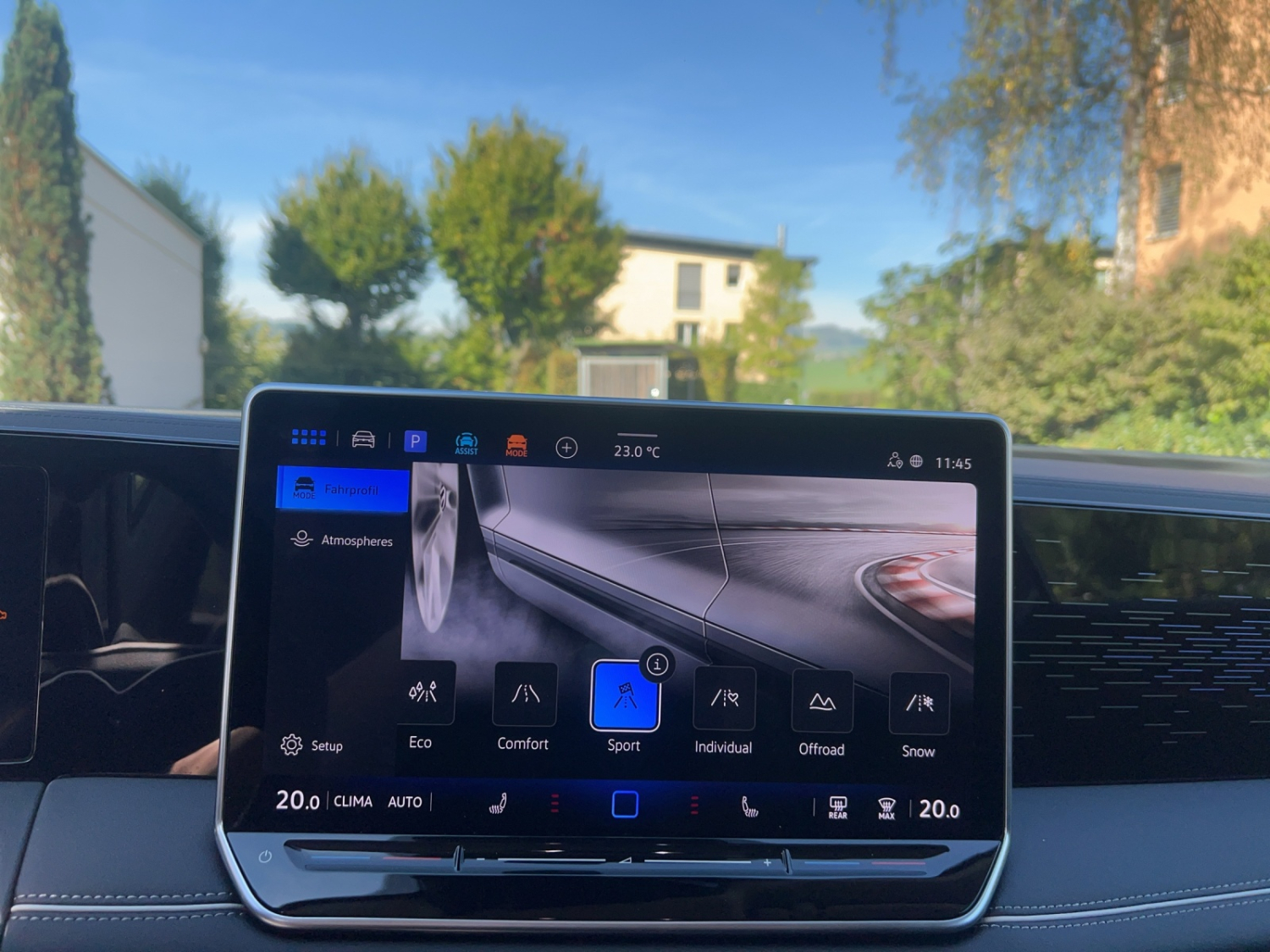 VW Tiguan 2.0 TDI SCR Elegance DSG 4motion-image-16