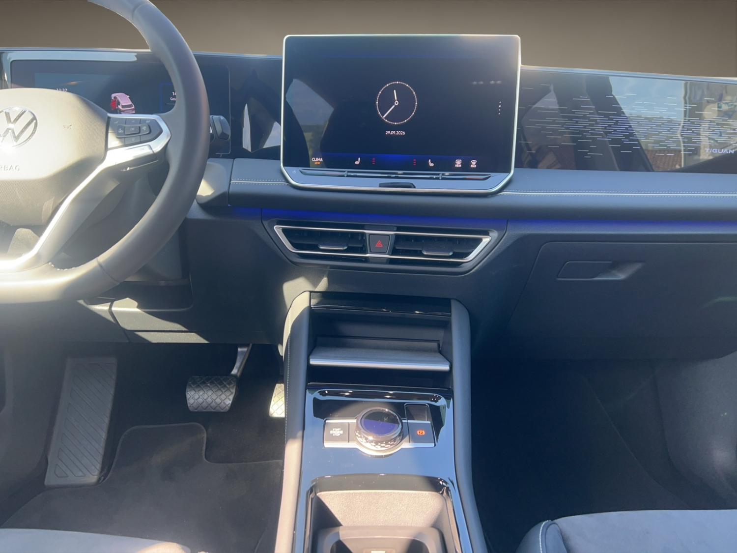 VW Tiguan 2.0 TDI SCR Elegance DSG 4motion-image-13