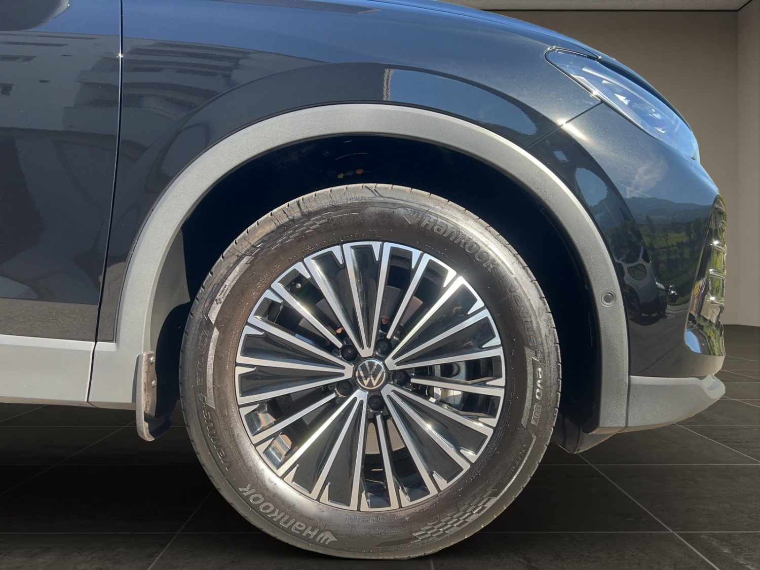 VW Tiguan 2.0 TDI SCR Elegance DSG 4motion-image-25