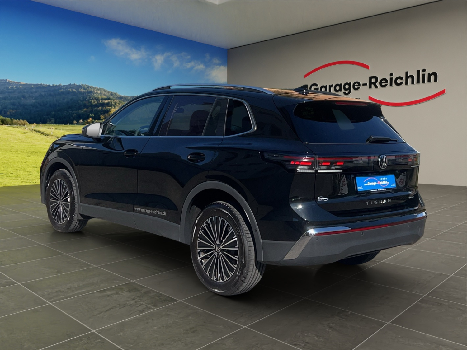 VW Tiguan 2.0 TDI SCR Elegance DSG 4motion-image-2