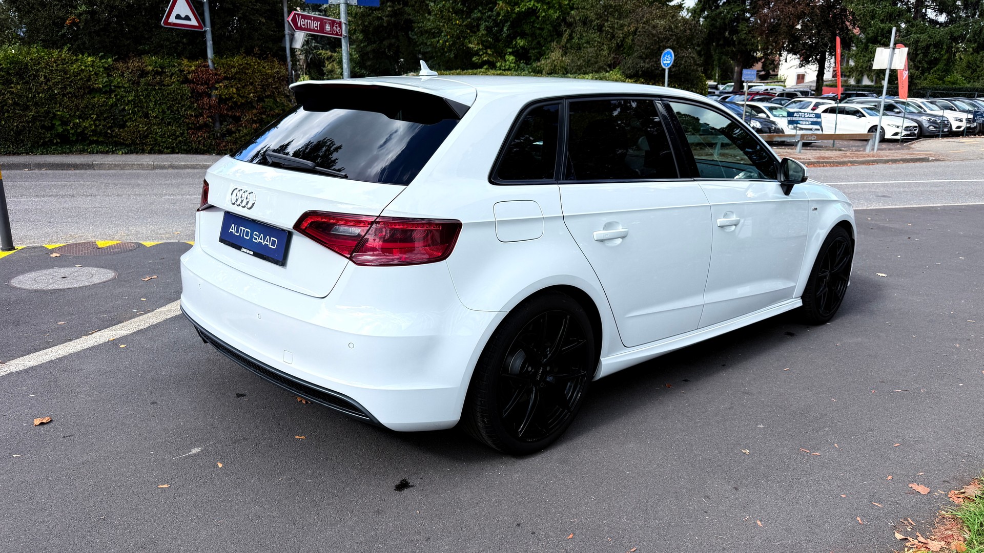 AUDI A3 Sportback 1.4 TFSI Ambiente S-Line-image-5