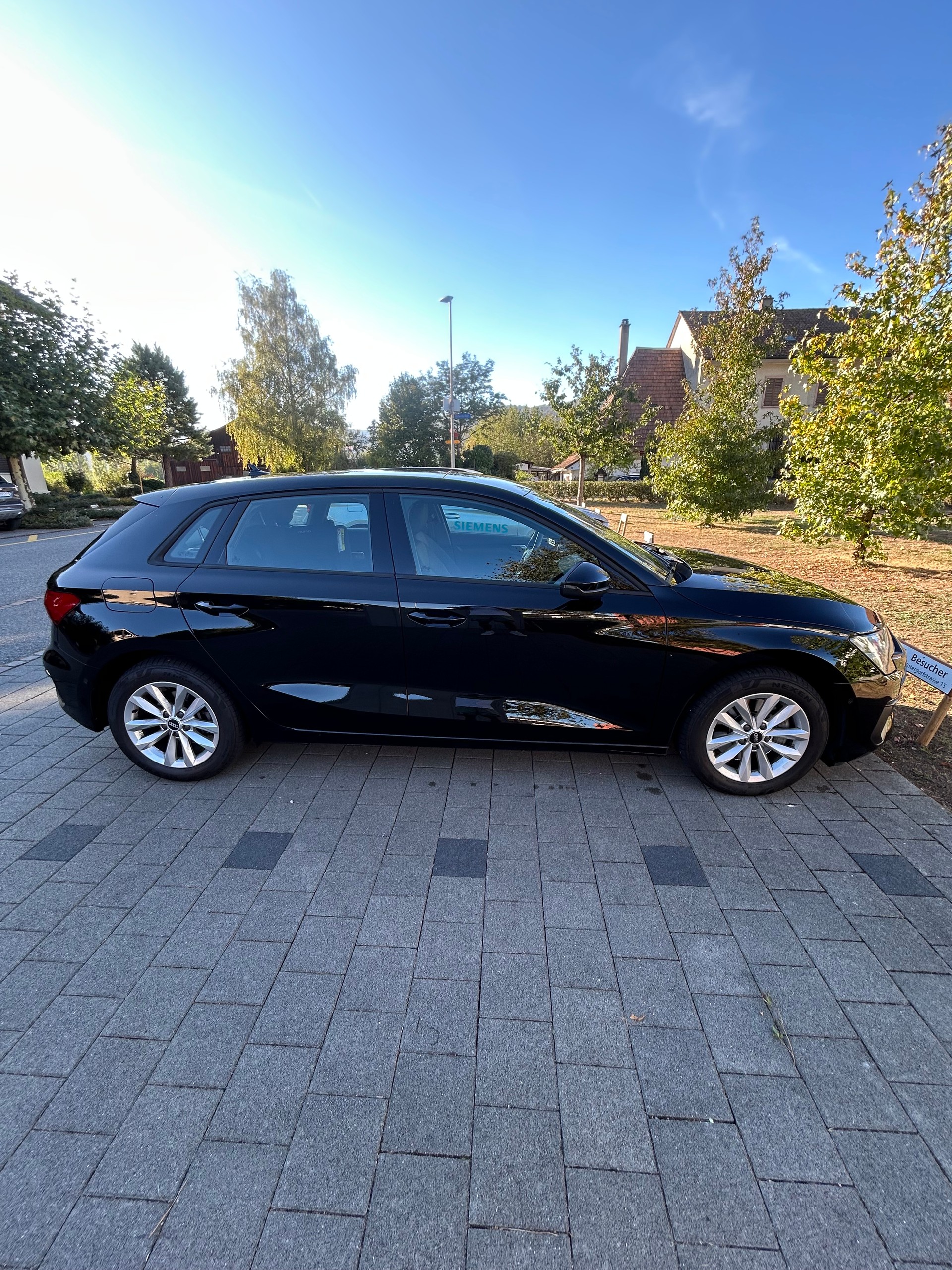 AUDI 1.5 35 TFSI Attraction S-Tronic (Gratis Service bis 2031/100k km)-image-1