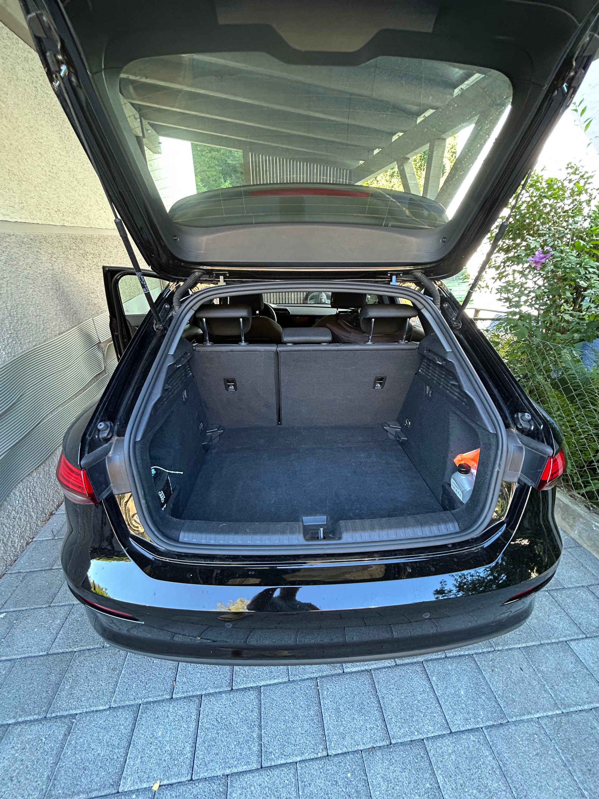 AUDI 1.5 35 TFSI Attraction S-Tronic (Gratis Service bis 2031/100k km)-image-4