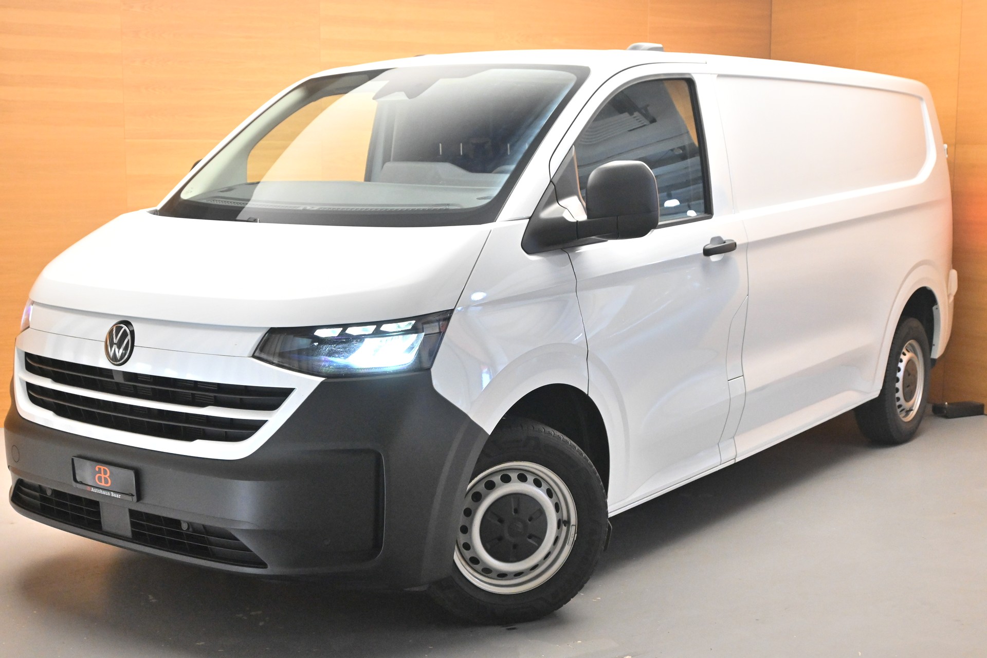 VW Transporter 2.0 TDI Lang-image-0
